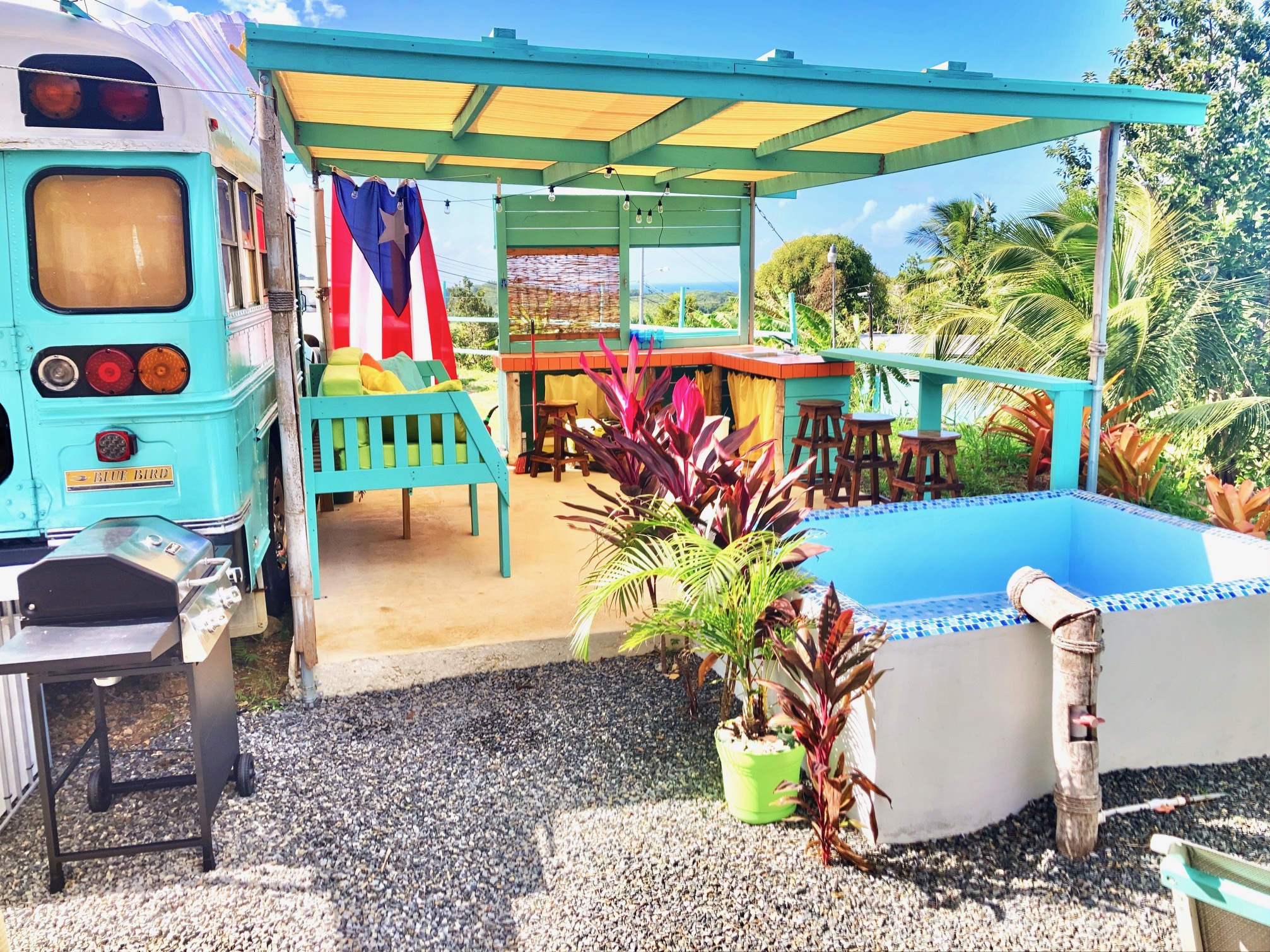 Romantic Ocean View Bus with Pool