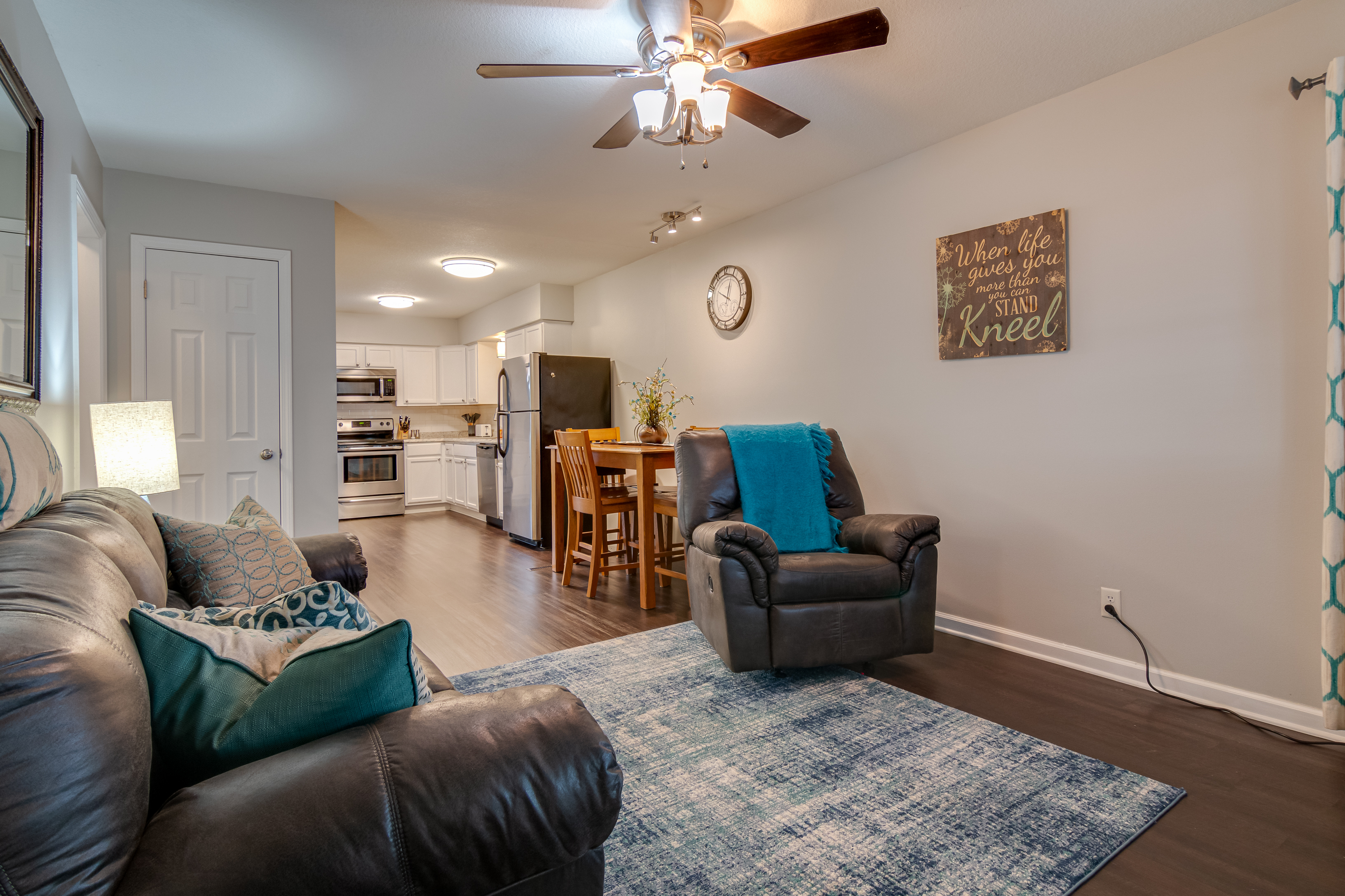 Modern Duplex With Quick Access to City