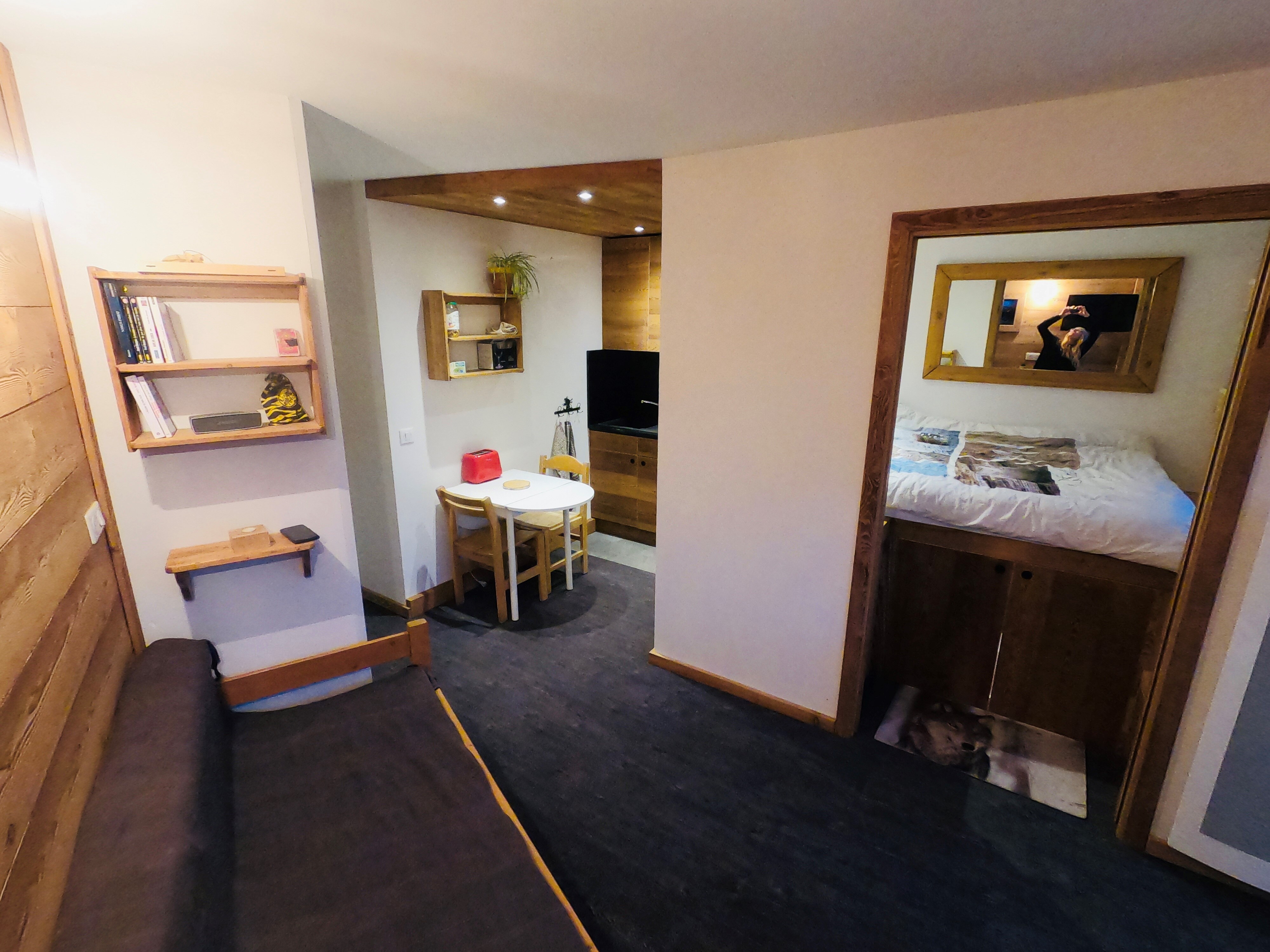Renovated and bright apartment 2 minutes from the slopes