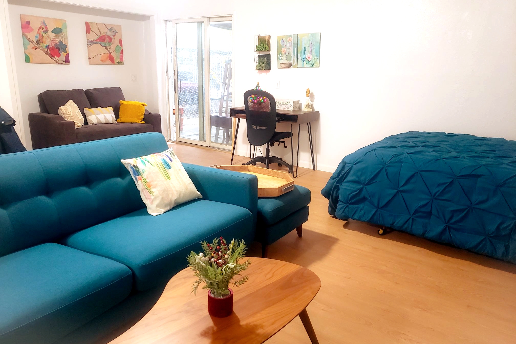 Cozy & spacious open Floor studio