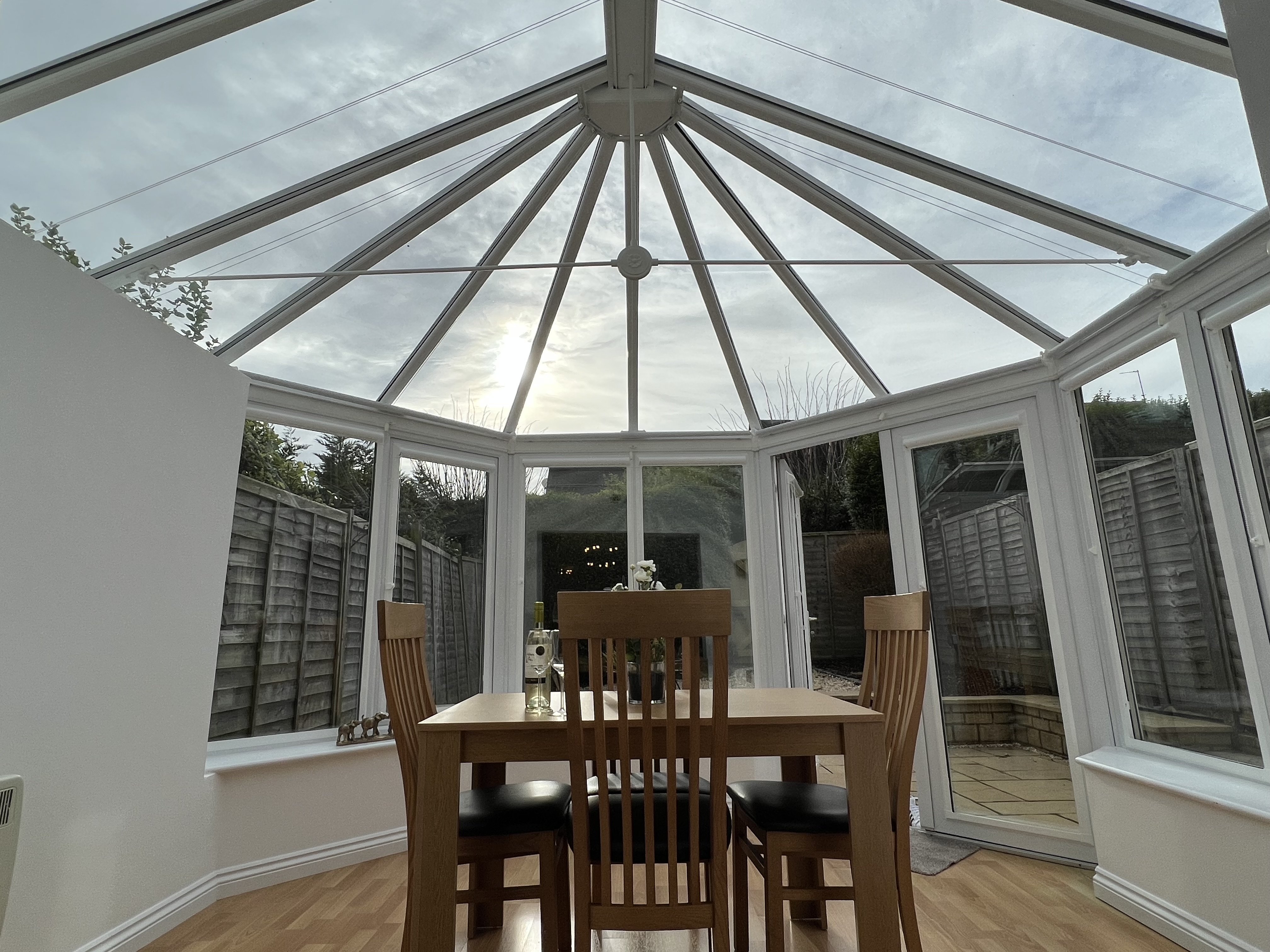 Cotswold apartment with private parking!