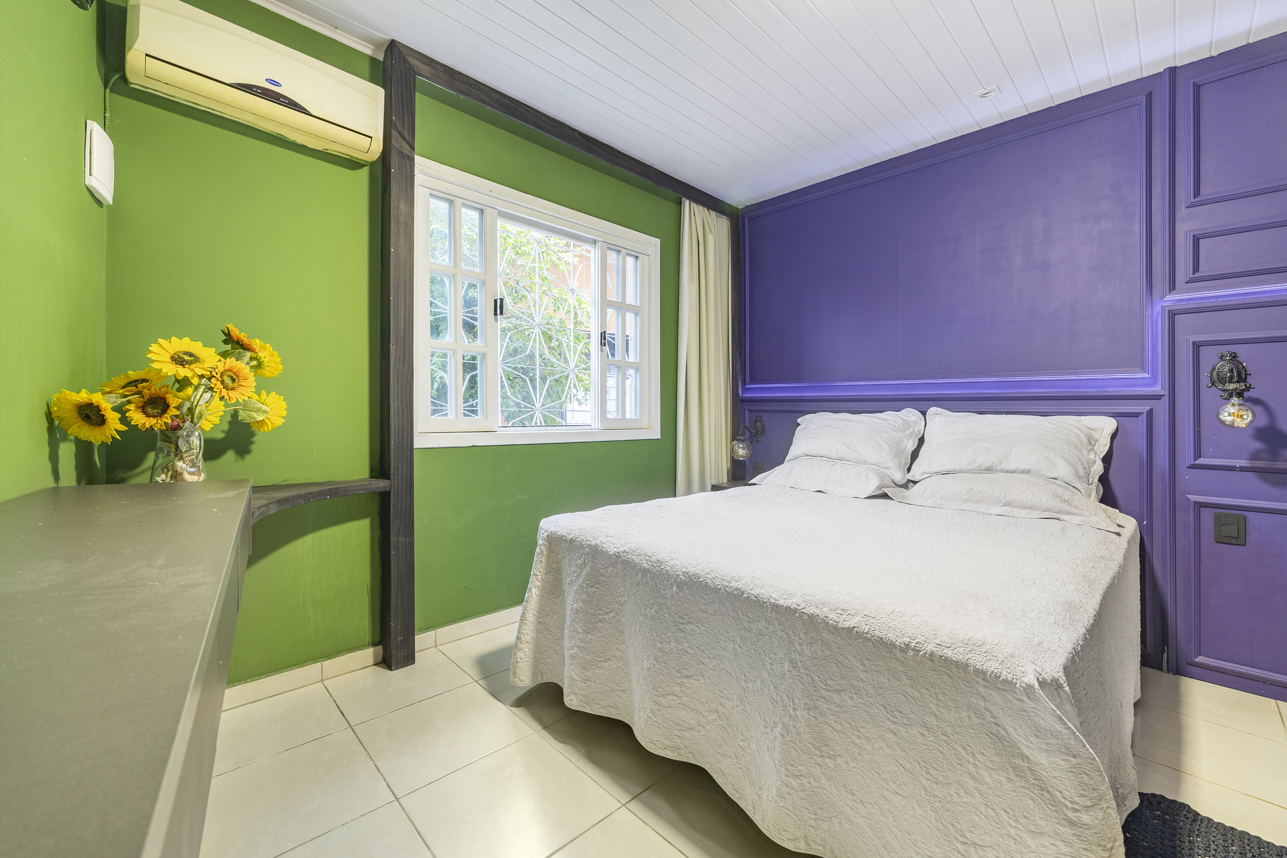 SUITE No. 02 with private bathroom: up to 02 people