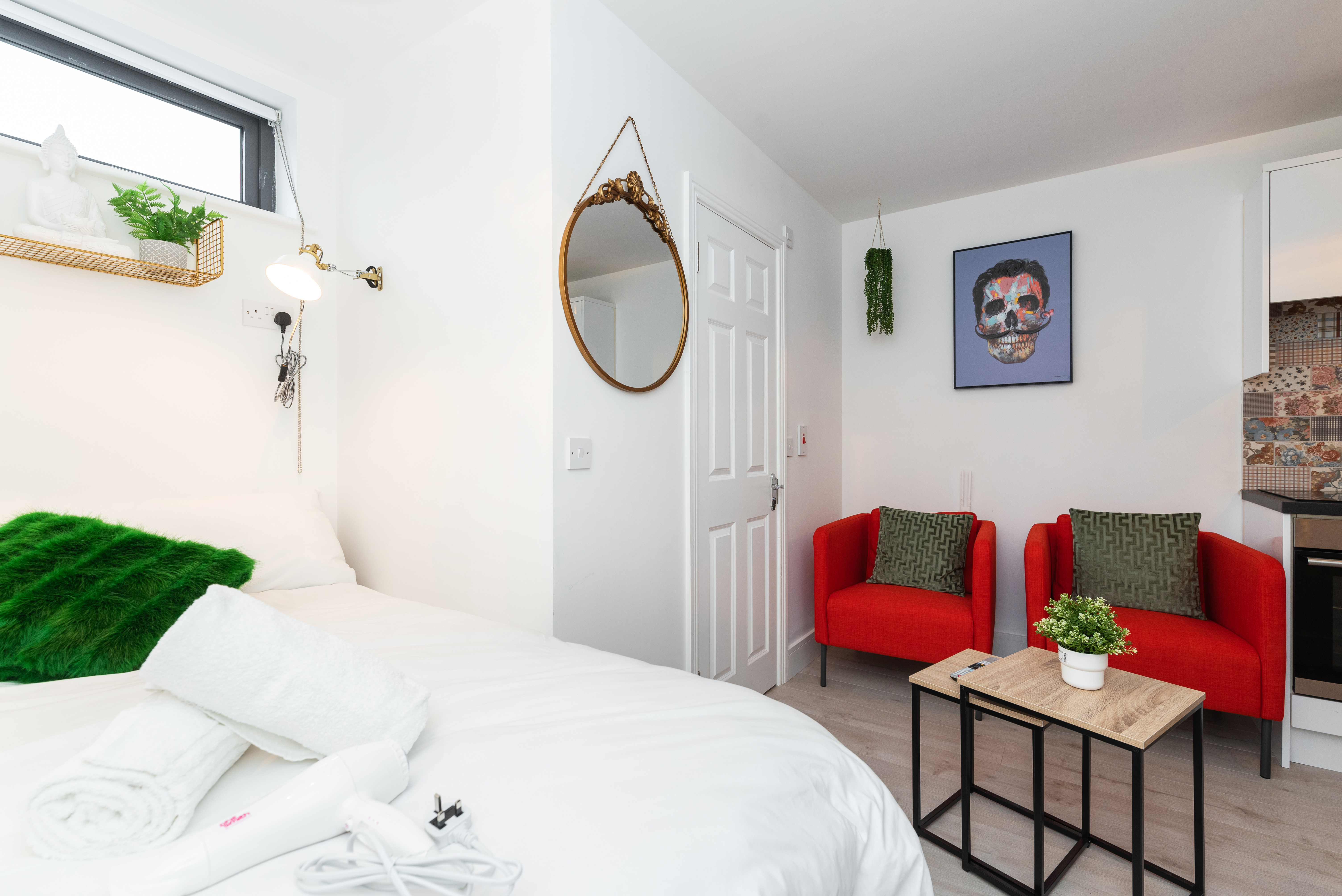 Central Dublin 2nd floor Studio Apartment