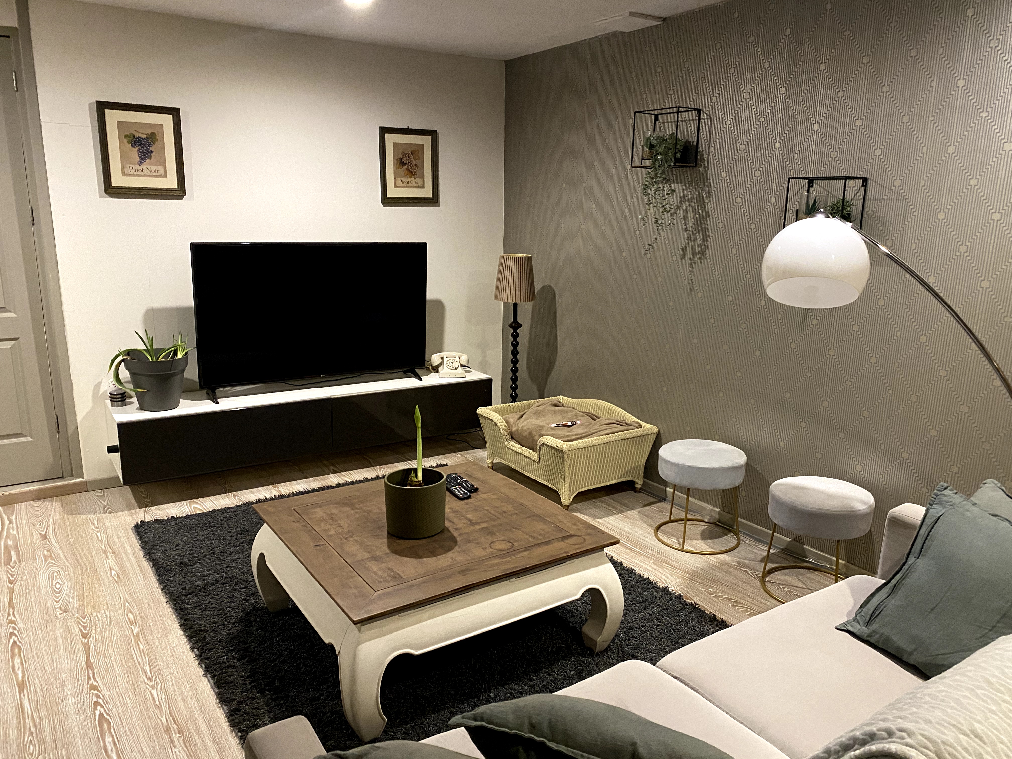Houseboat by the mill with Jacuzzi and sauna — Amsterdam stay