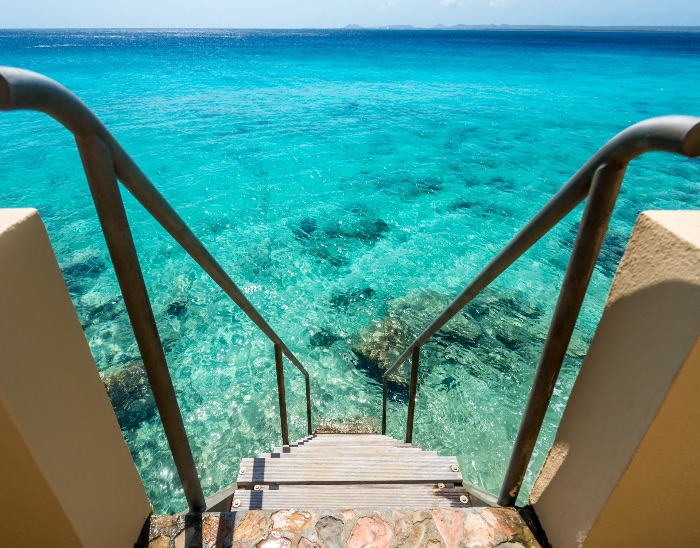 Oceanfront 3 bedroom apartment Coral Oasis
