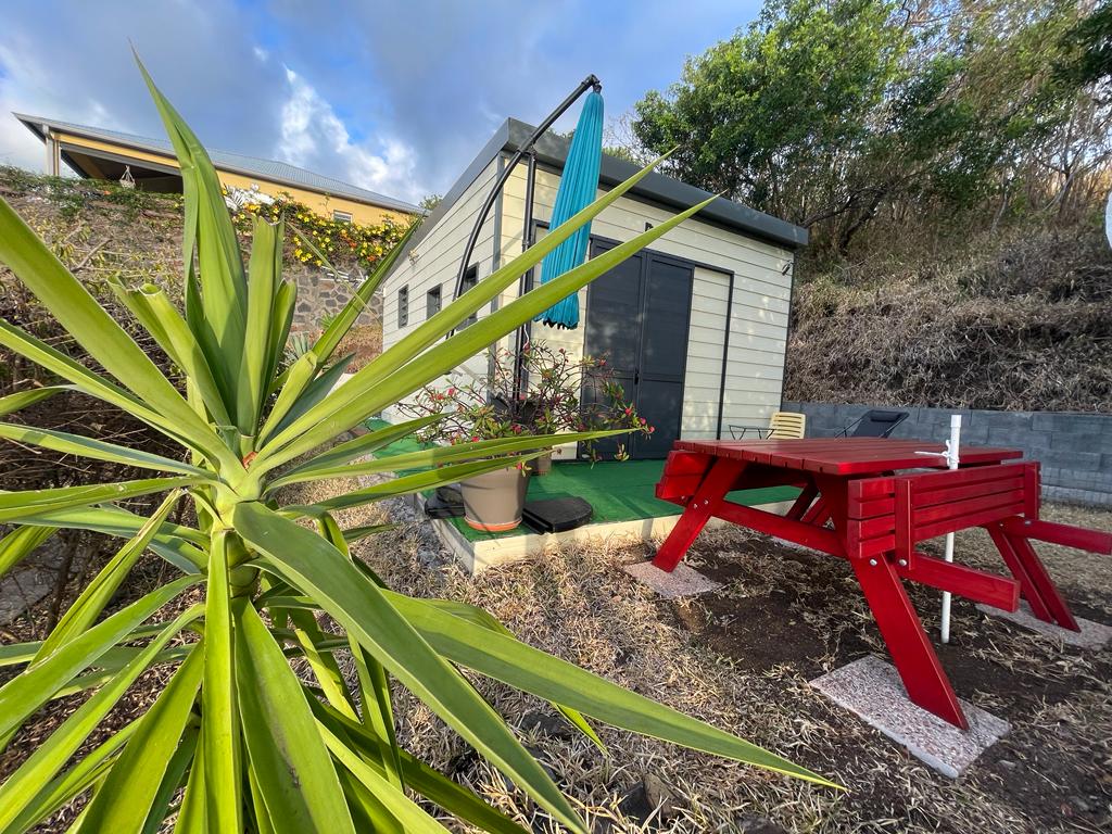 Charming bungalow on private property in a quiet area