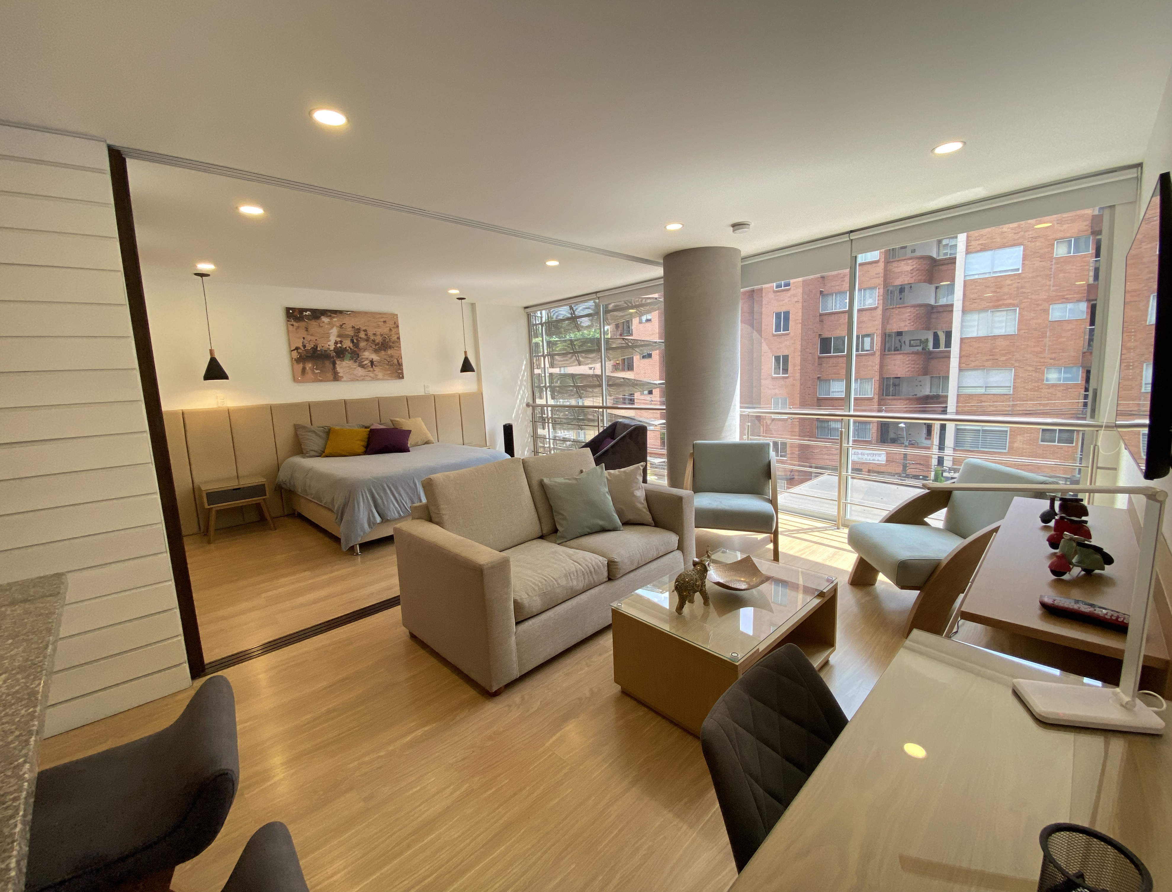 Open and Lovely Apartment in Laureles