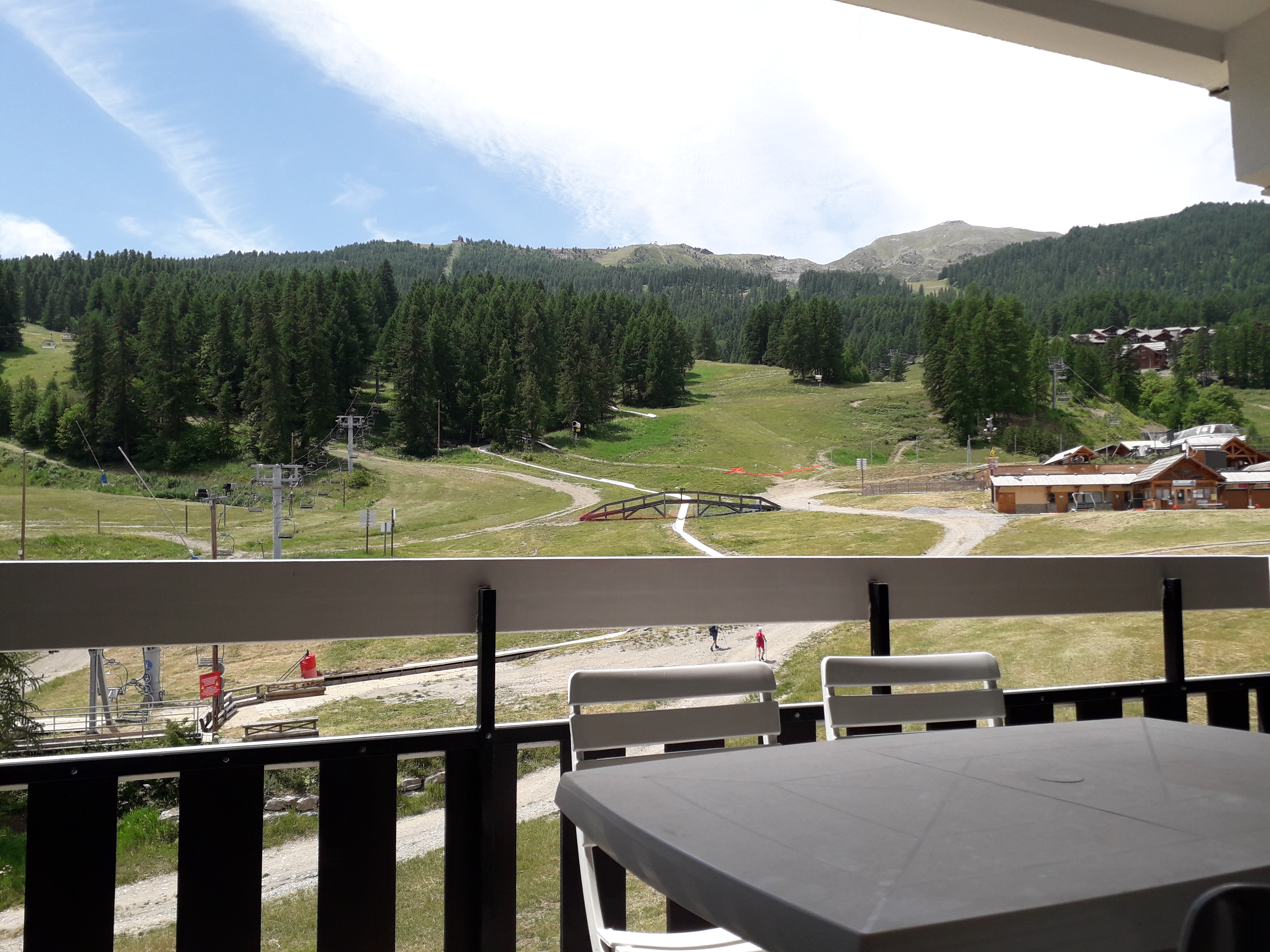 Puy-St-Vincent 1600: large apartment in the heart of the resort