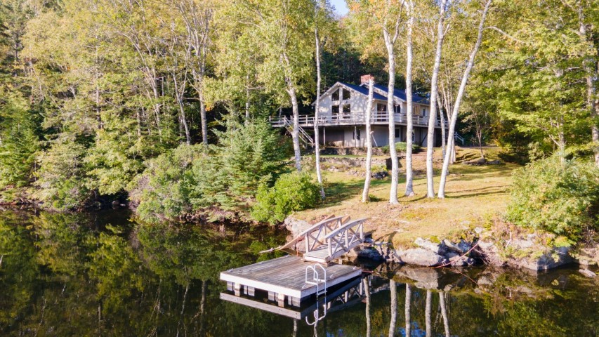 Beautiful Lakefront Home with Private Dock