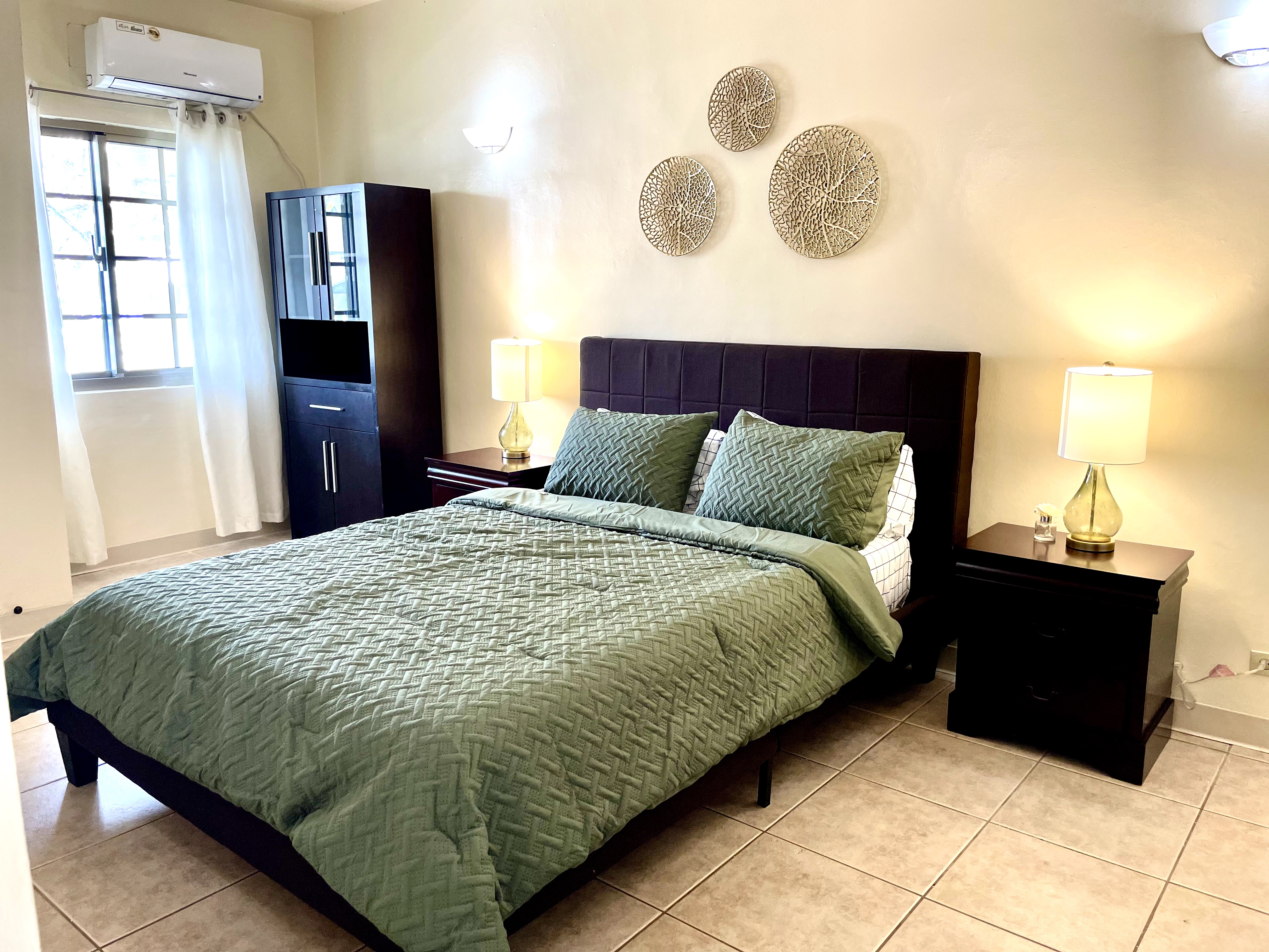 Tumon Area close to the beach!!