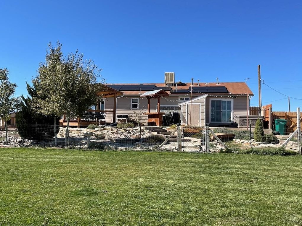 Ranch style 3 bedroom property with hot tub Houses for Rent in
