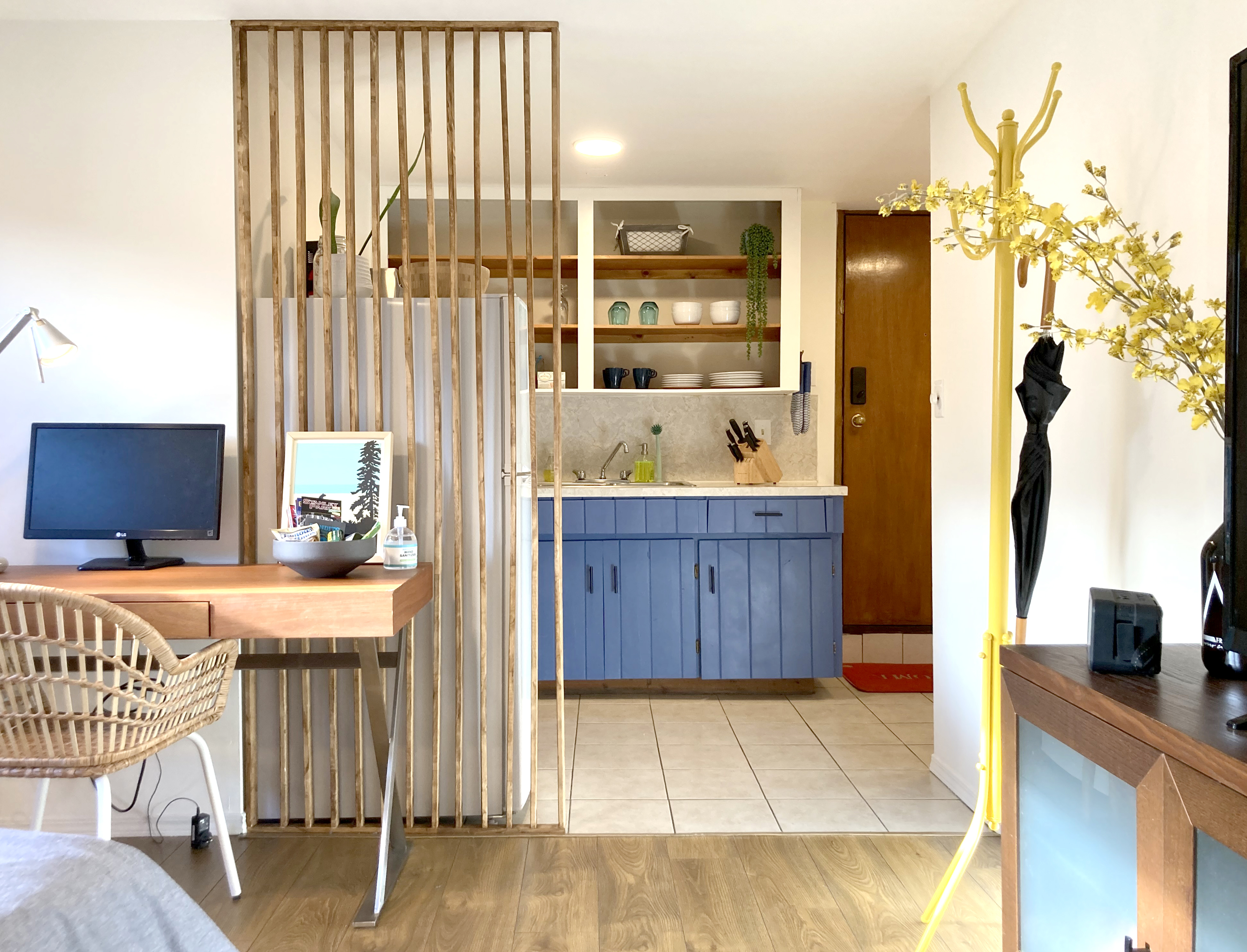 Cozy Studio near Skytrain with Free Parking