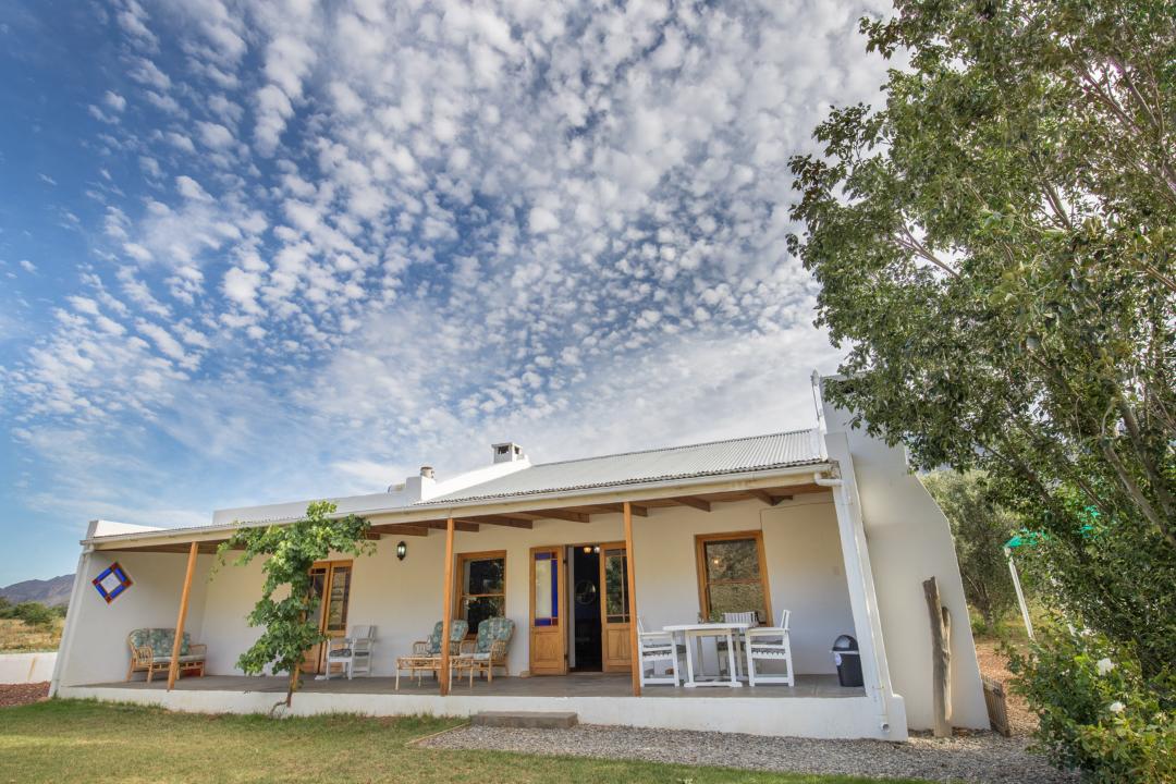 *HARMONIE FARM COTTAGES