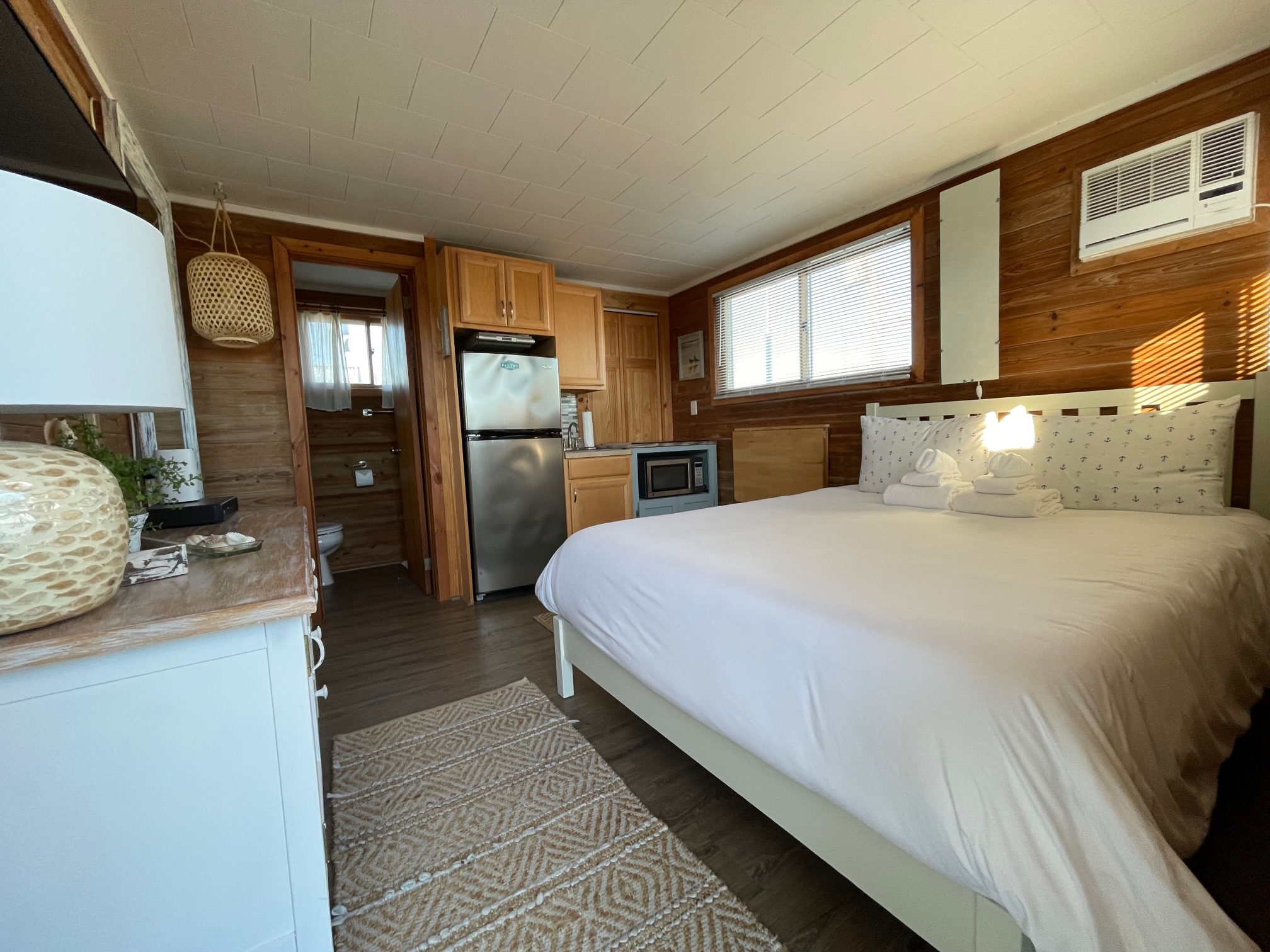 Seashore Condo Hotel, OBP Room 24, queen bed