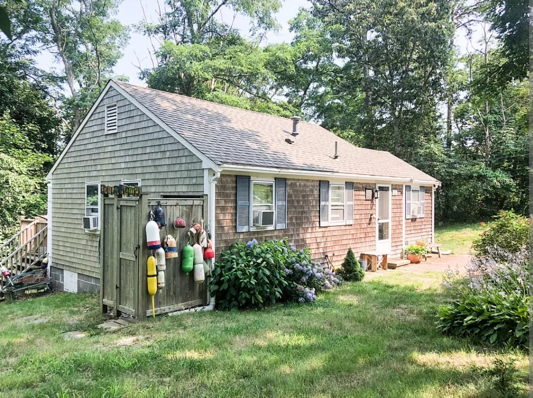 Family Friendly Cape Cottage w/Deck+Outdoor Shower