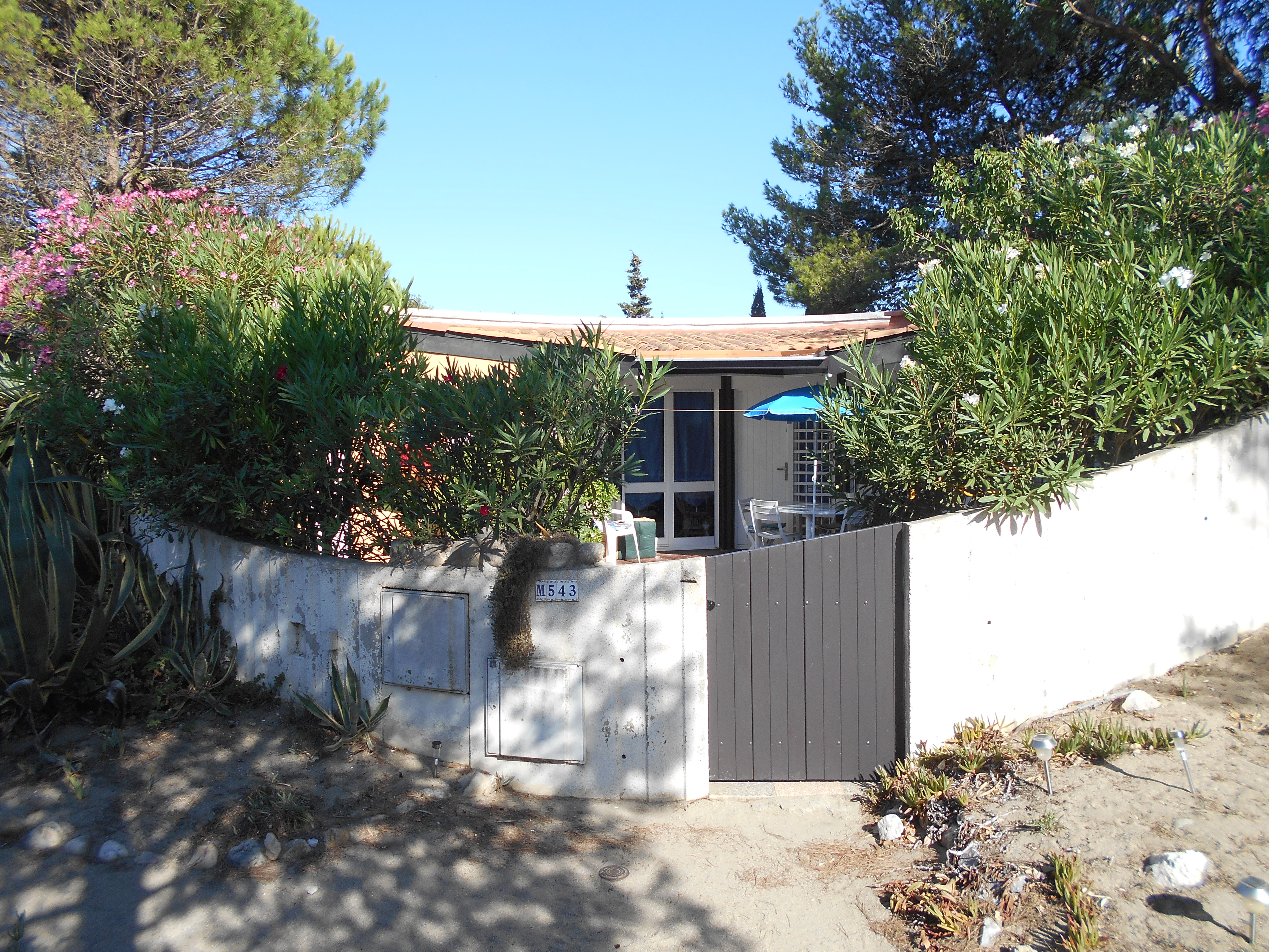 Original villa by the sea labeled 2 stars