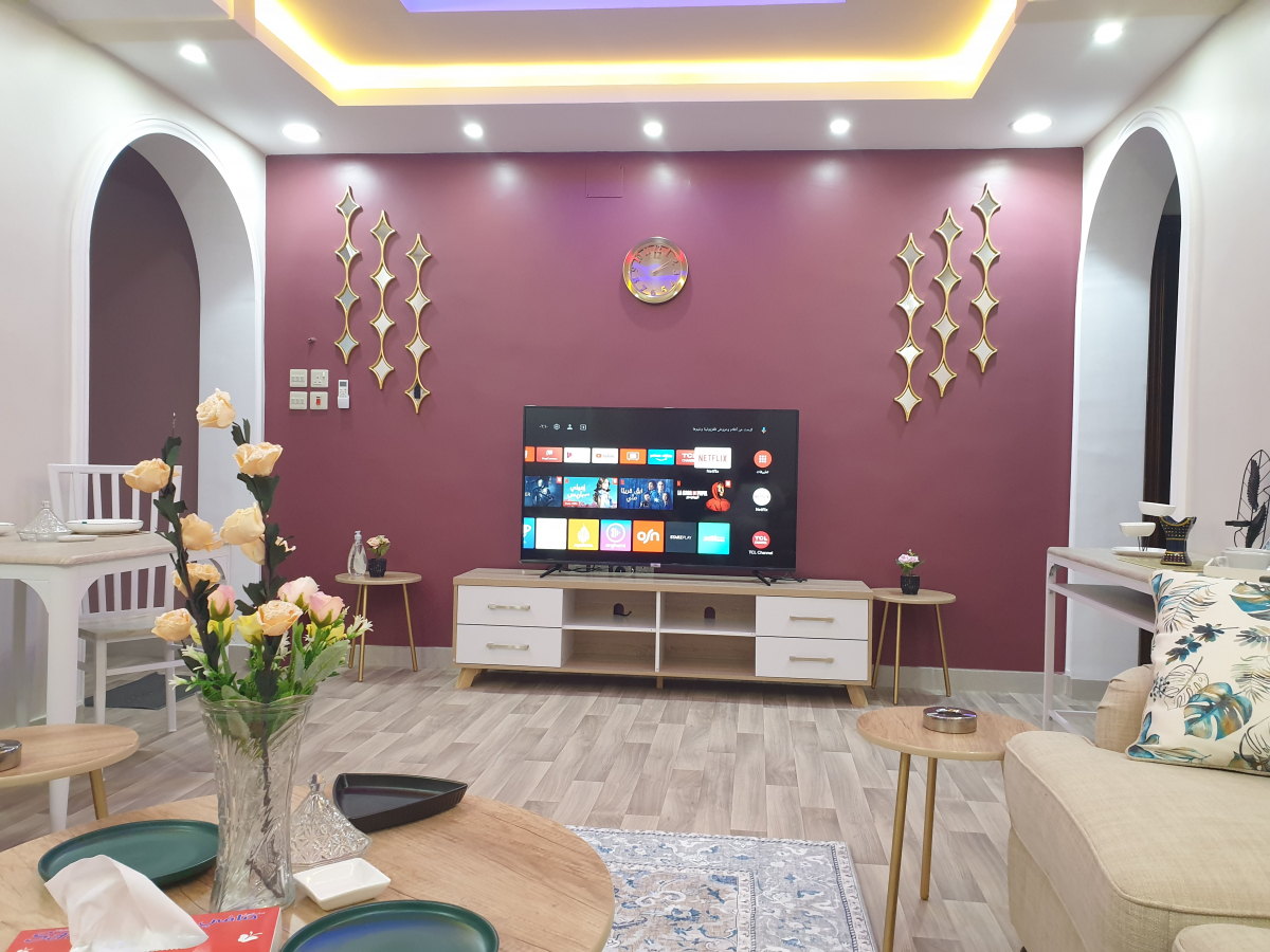 Elegant 2 Bedroom Apartment - Featured Location - Self-entry