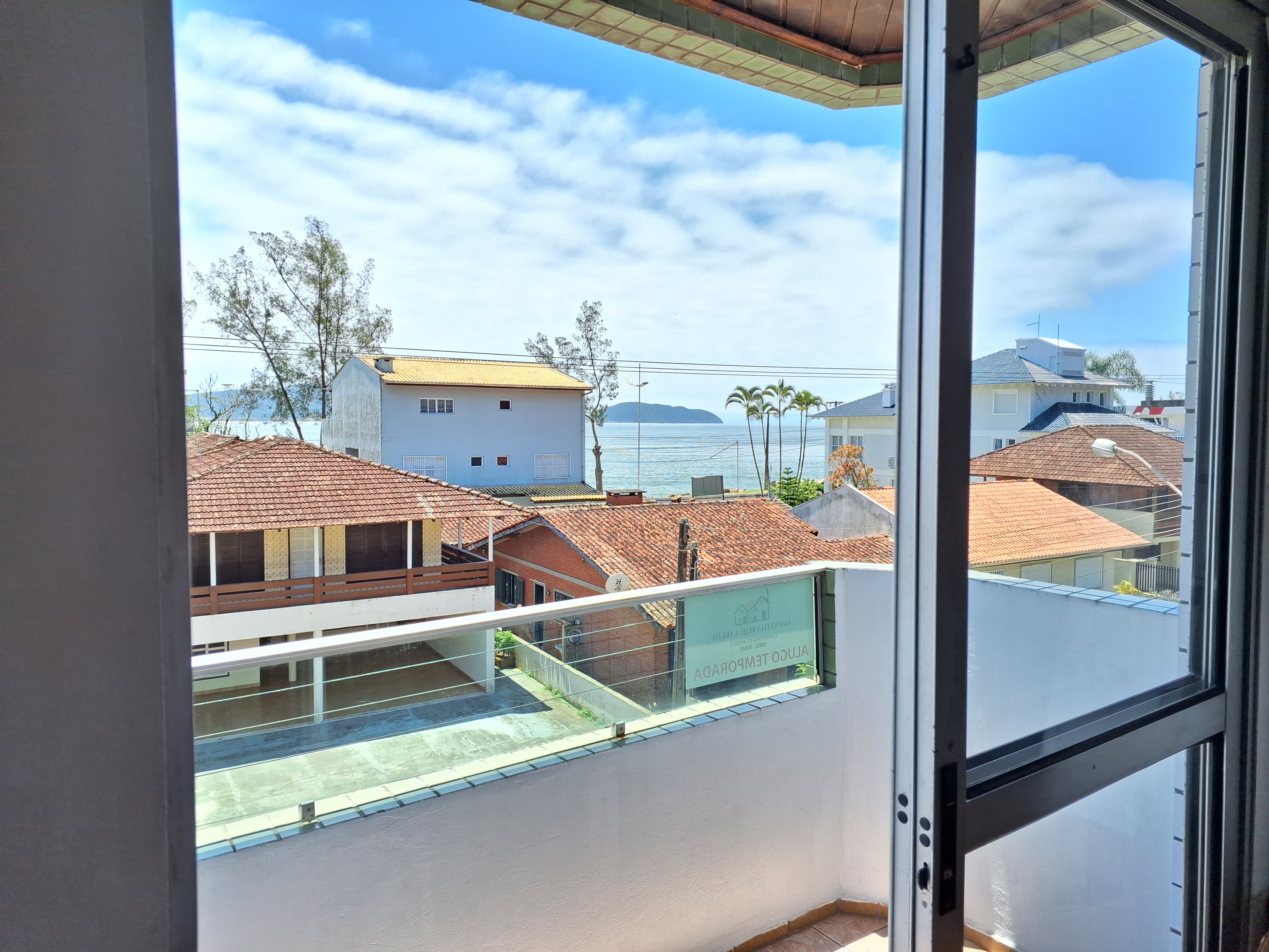 Apto 201 à 50 mentros da Praia da Enseada - SC