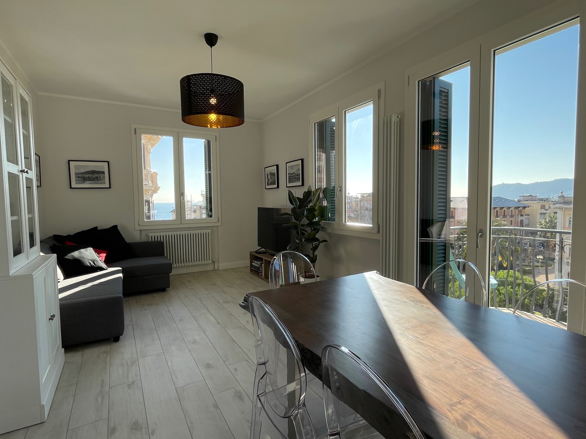 Large central apartment