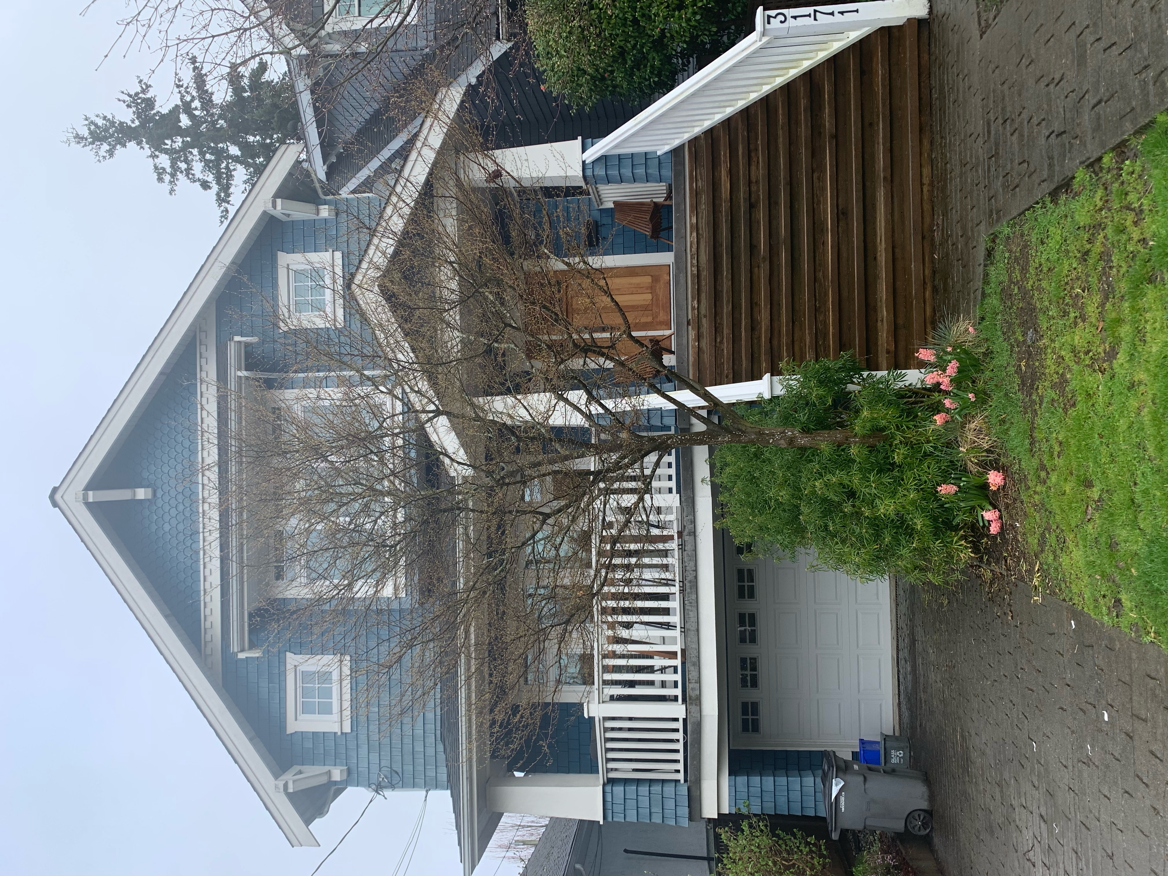 Gorgeous character half duplex sleeps 6!