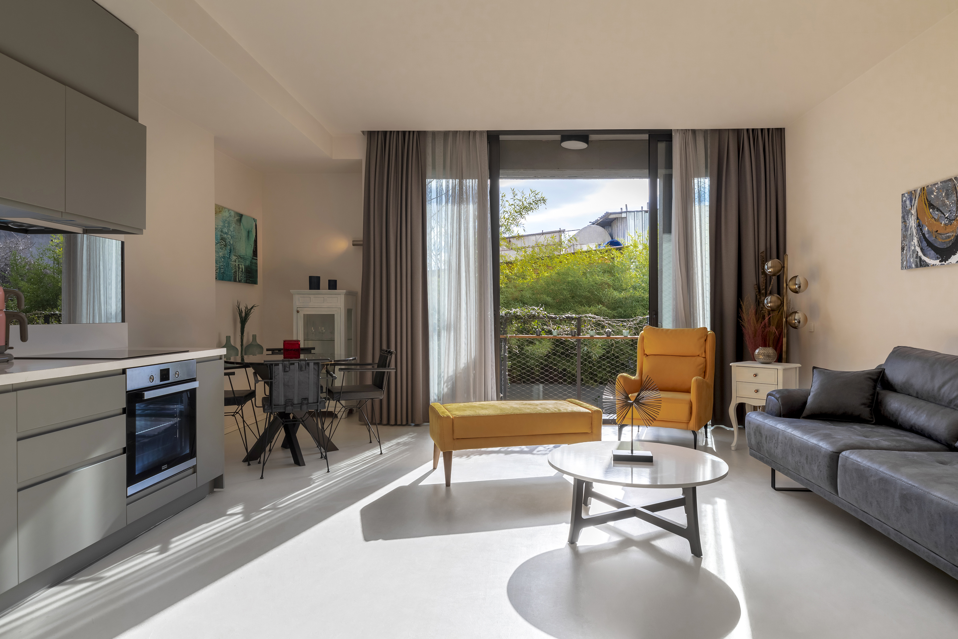 Stunning Duplex Flat with a Garden & Winter Patio