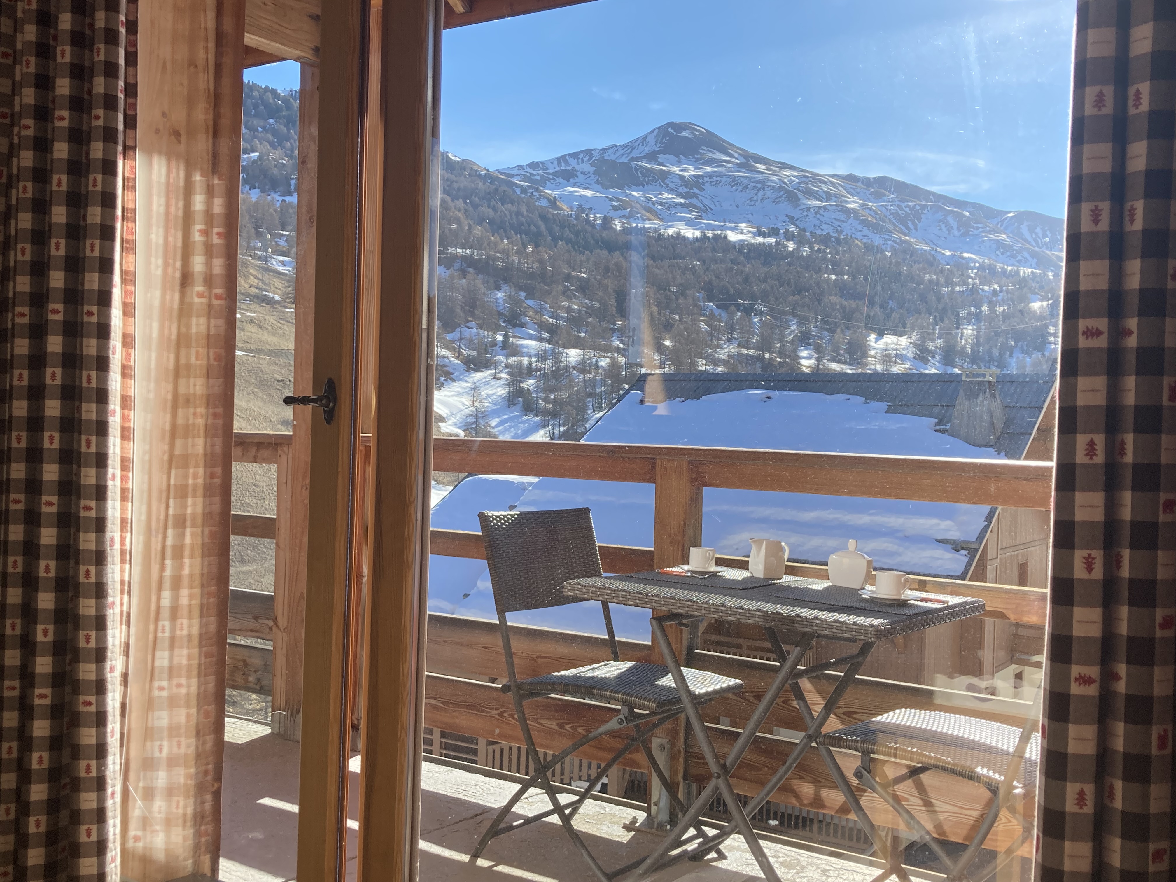 Vars:  Beautiful Duplex at the foot of the slopes