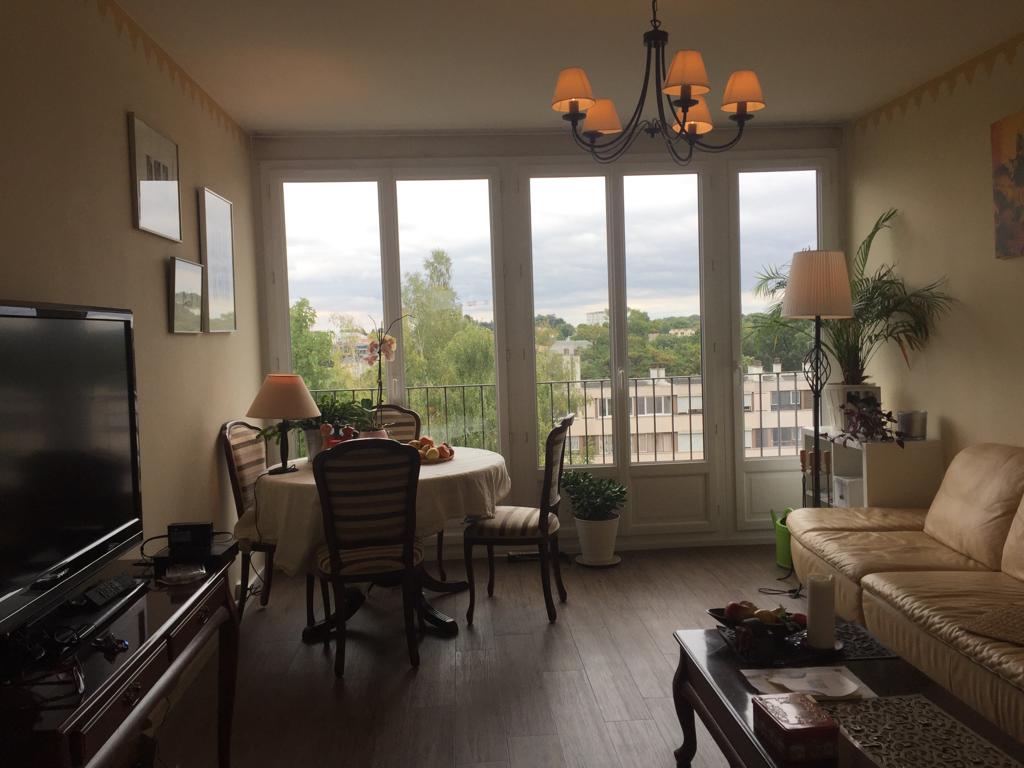 Ideal long term • 55 sqm • Parking