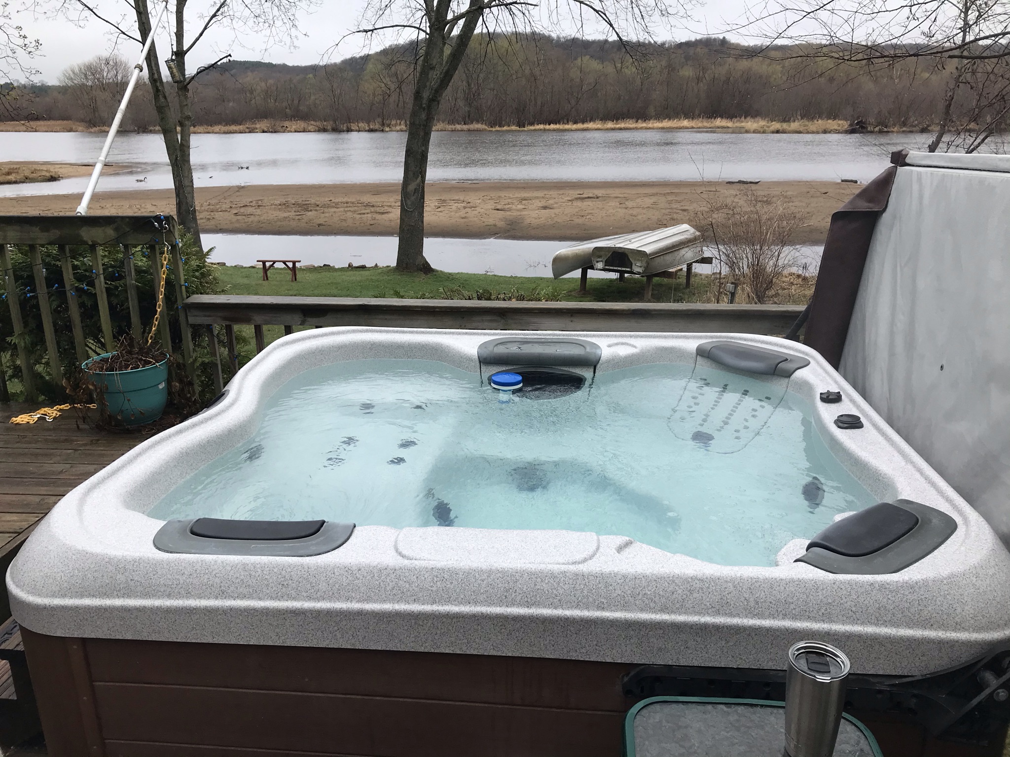 QuietwaterHot Tub, Peaceful, On Water, Sandbars! Houses for Rent in
