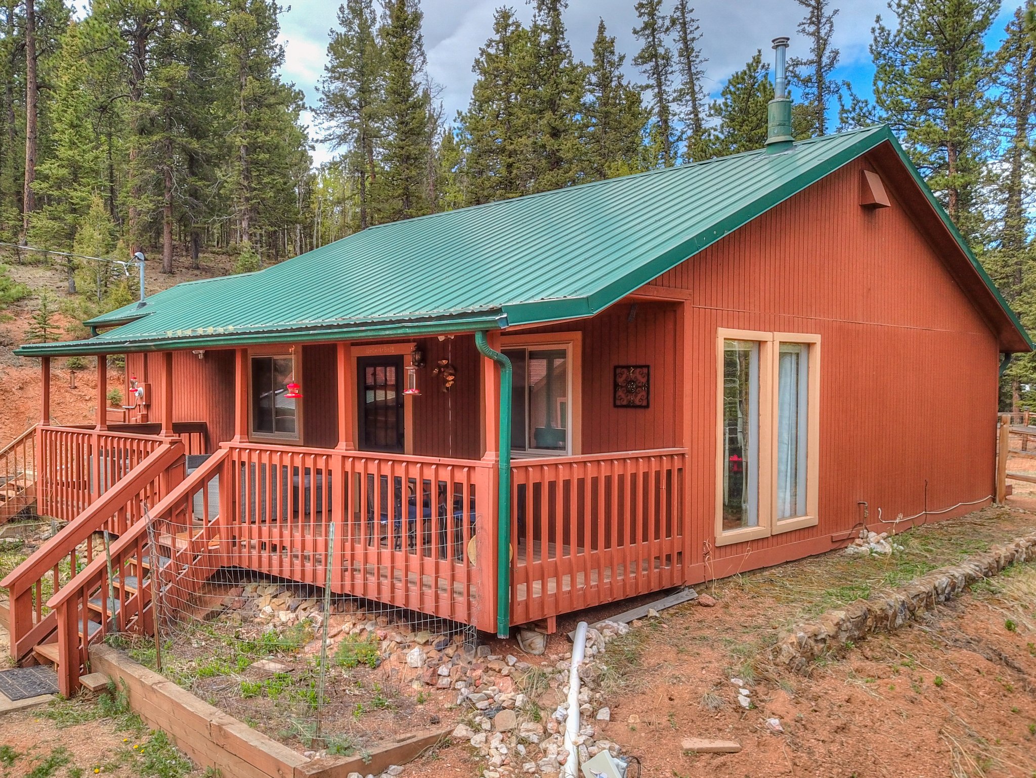 The Getaway - Fireplace  | Hot Tub | Cozy 1 acre