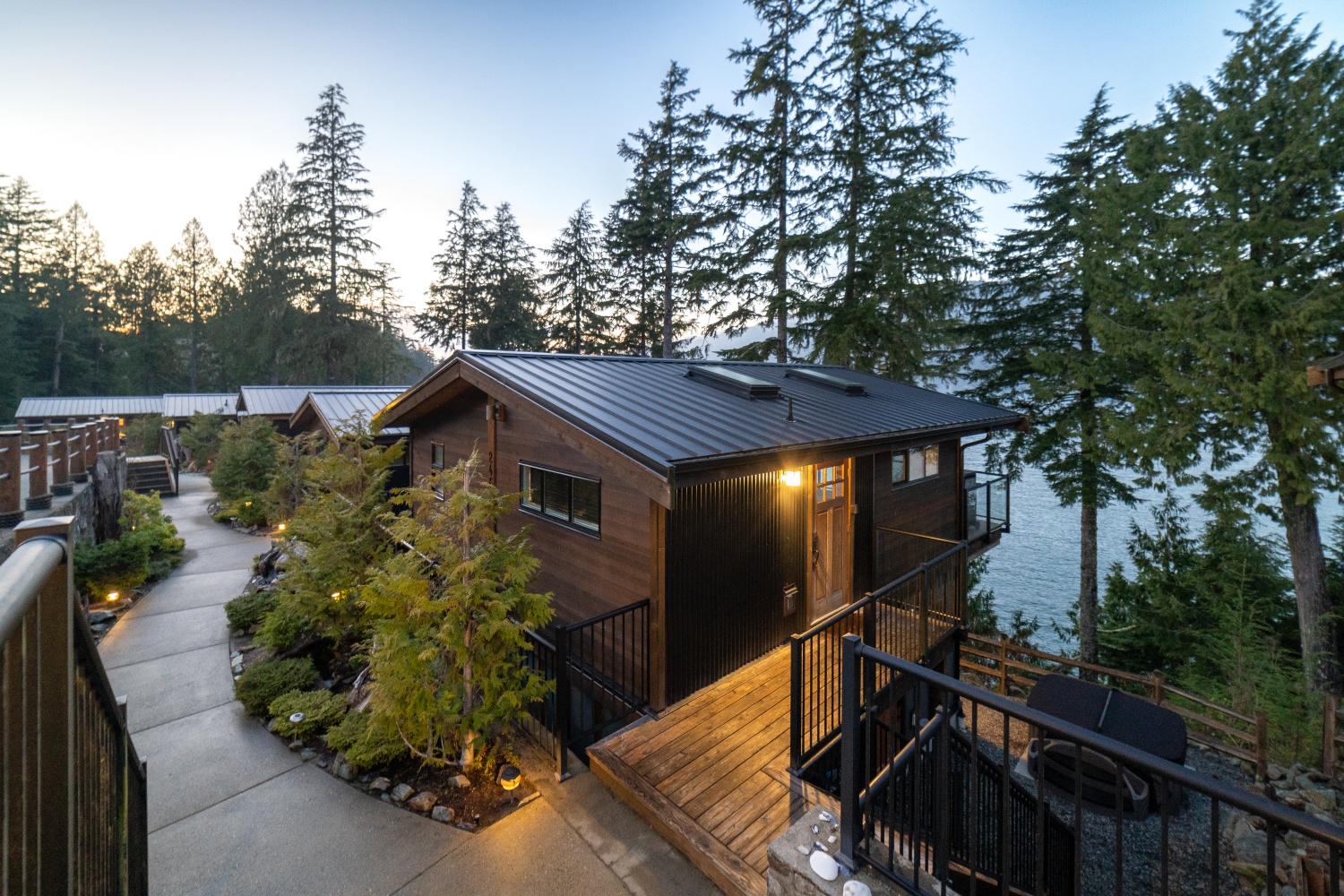 Seaside Haven | Luxury Oceanview Cottage + Hot Tub