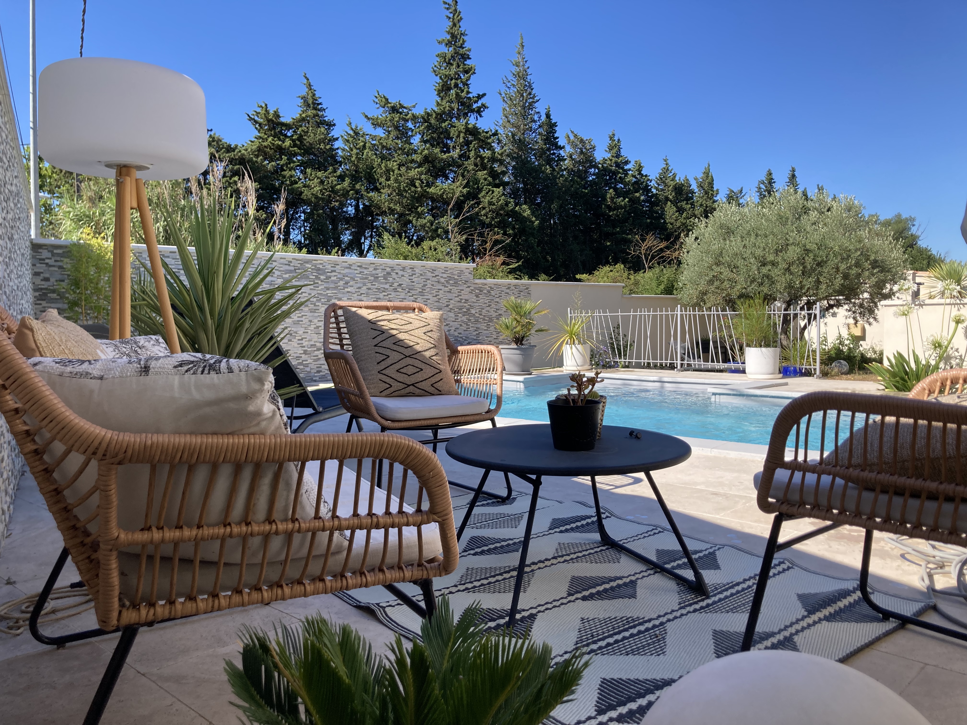 Monteux Pool Rental
Ideal for couples