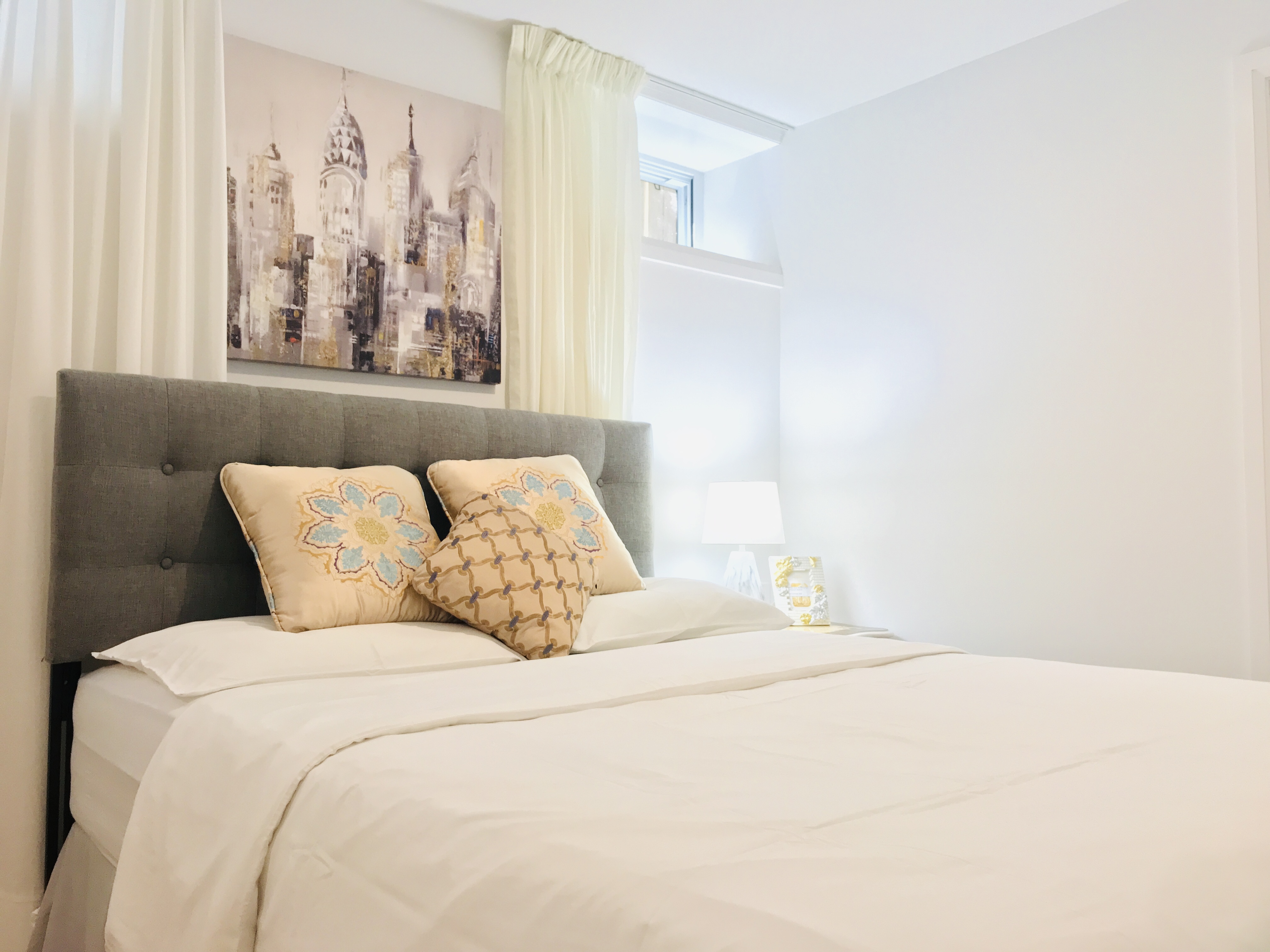 Homey Bsmt Room|Pvt Bath&Parking|Near Lawrence Stn