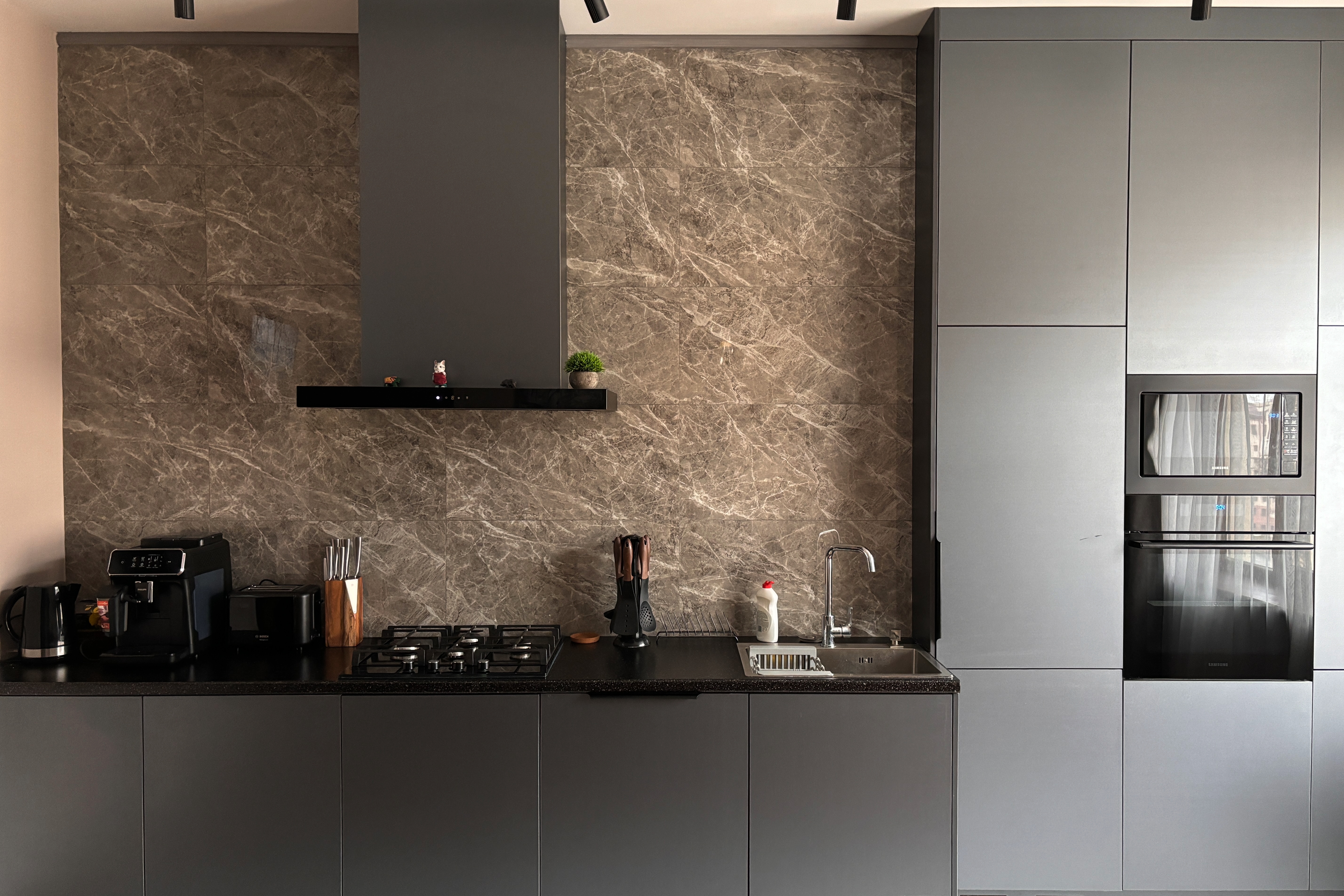 Spacious apartment (130 sq.m.) close to the center