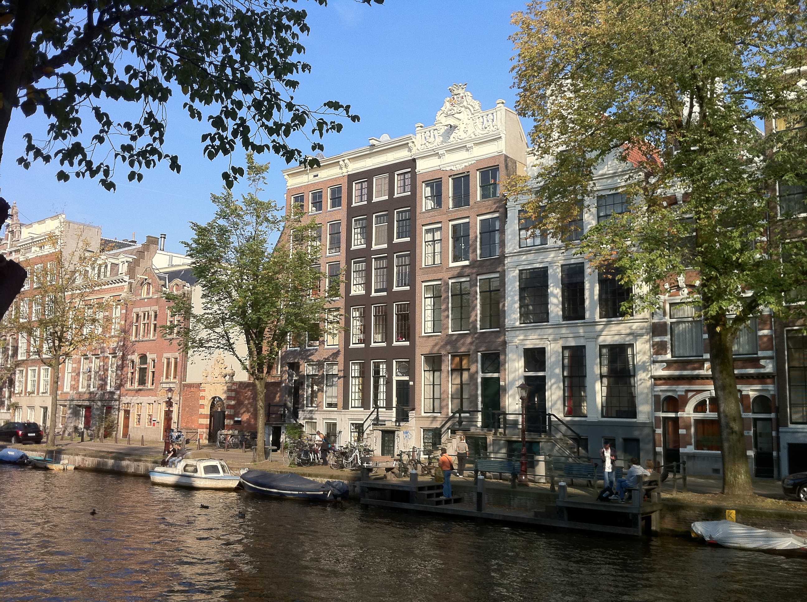 Red light district B&B canal view โ Amsterdam stay