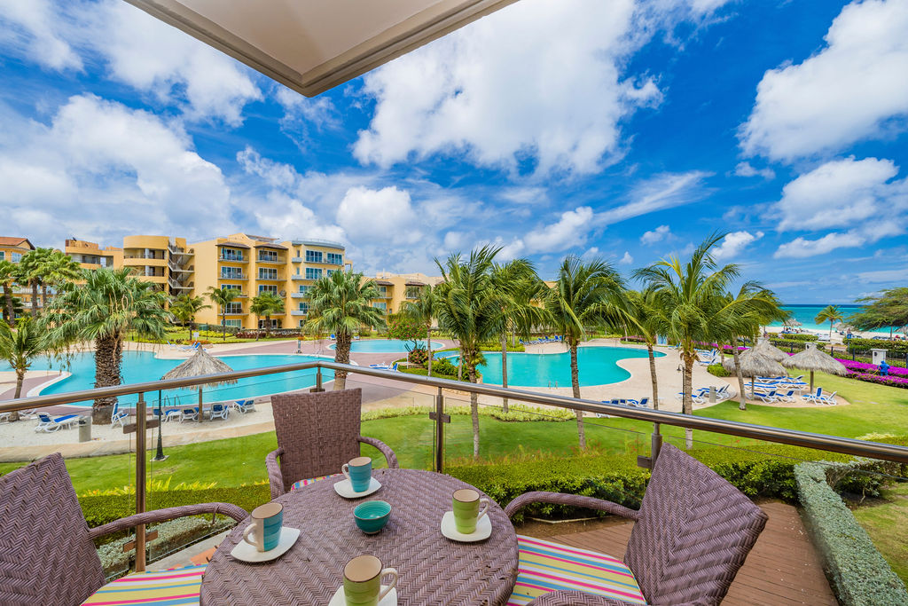 2BR 3BA Condo on Eagle Beach  w/ Amazing Amenities