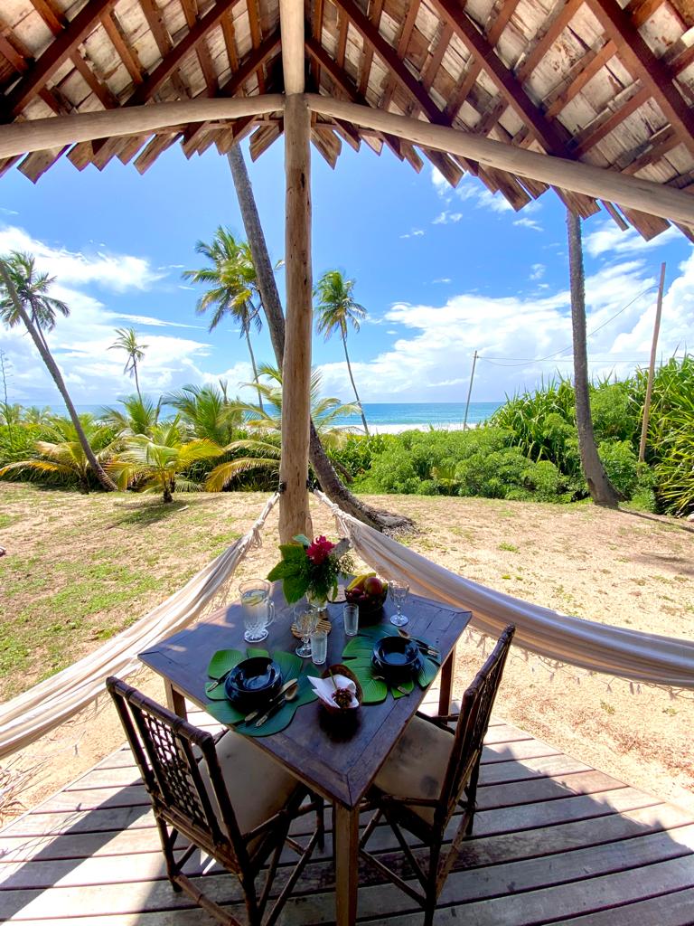Unique Bungalow on secluded beach-Brkfst available
