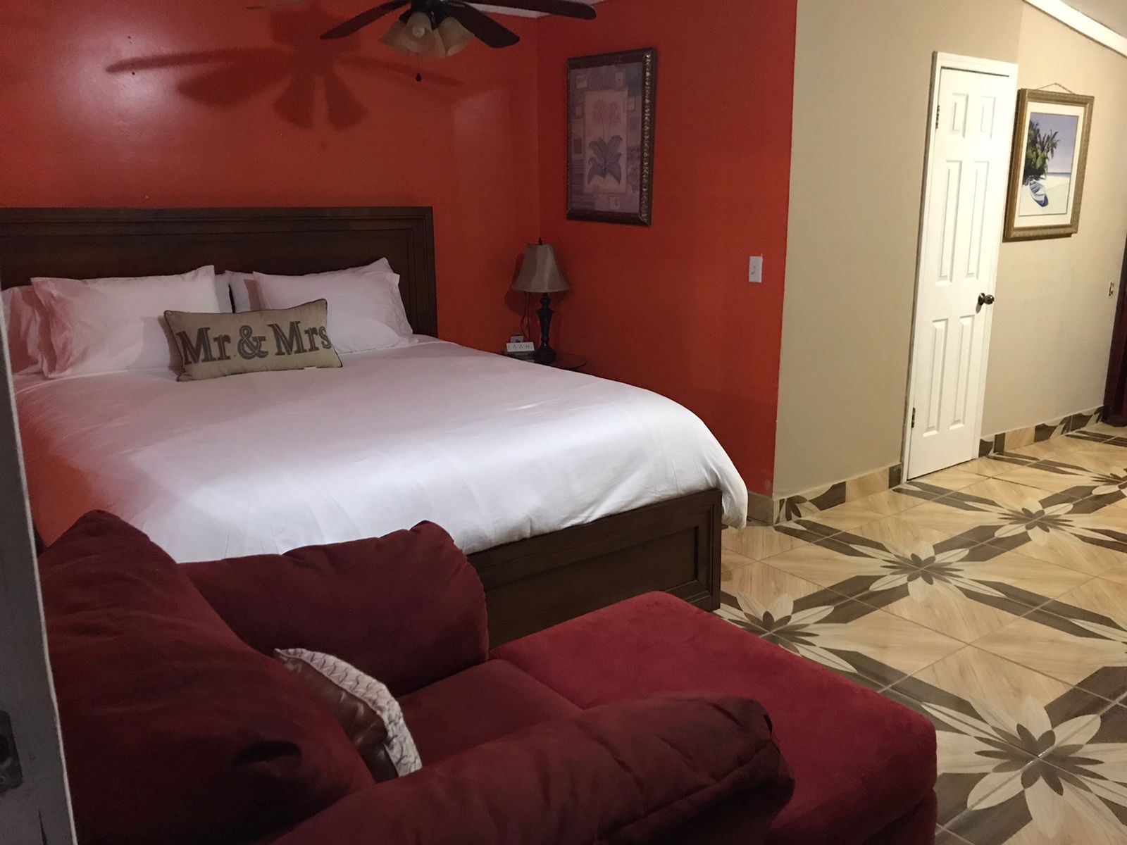 *Spacious Charming Single Room