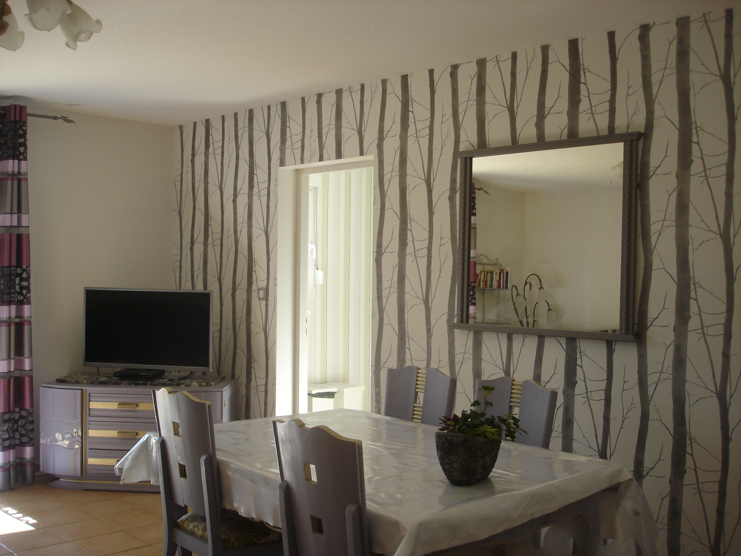 The apartment in absolute calm is in Plaisance.