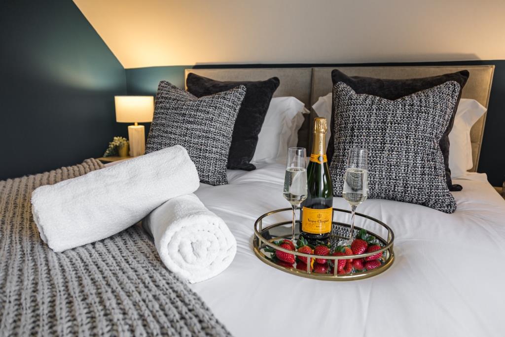 BOURNECOAST STYLISH FLAT SEA VIEWS WIFI FM8407 Apartments for