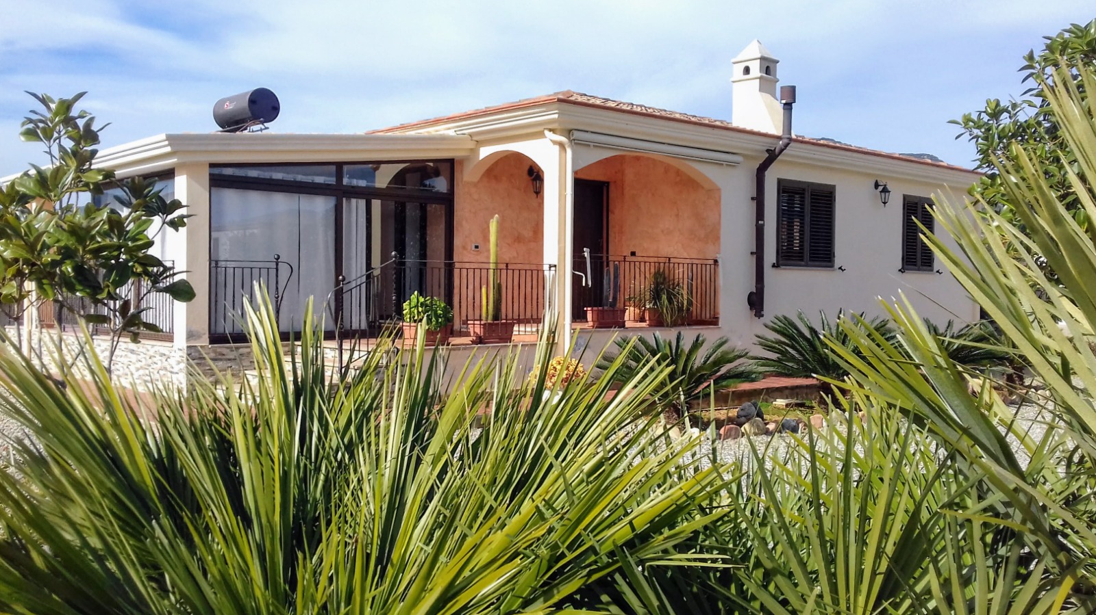 Villa Julia with garden Iun Q5143