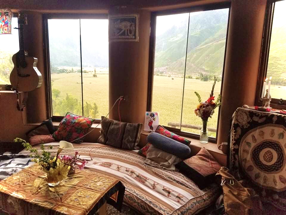 Healing Artist Oasis ~ Fireplace ~ Stunning Views!