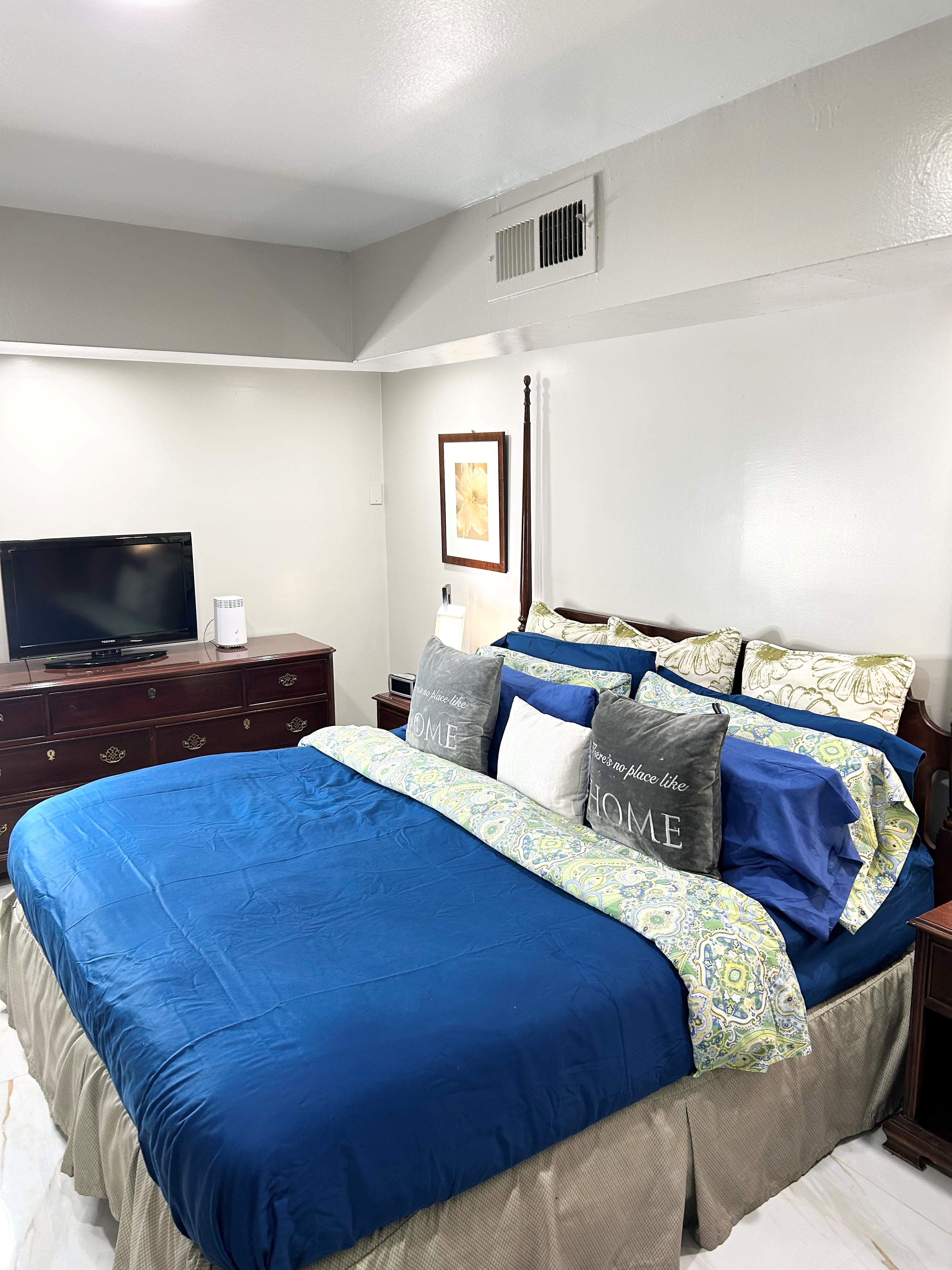 Spacious Downtown DC Apartment in Edgewood, Bloomingdale, Truxton Circle, Eckington, Washington Dc