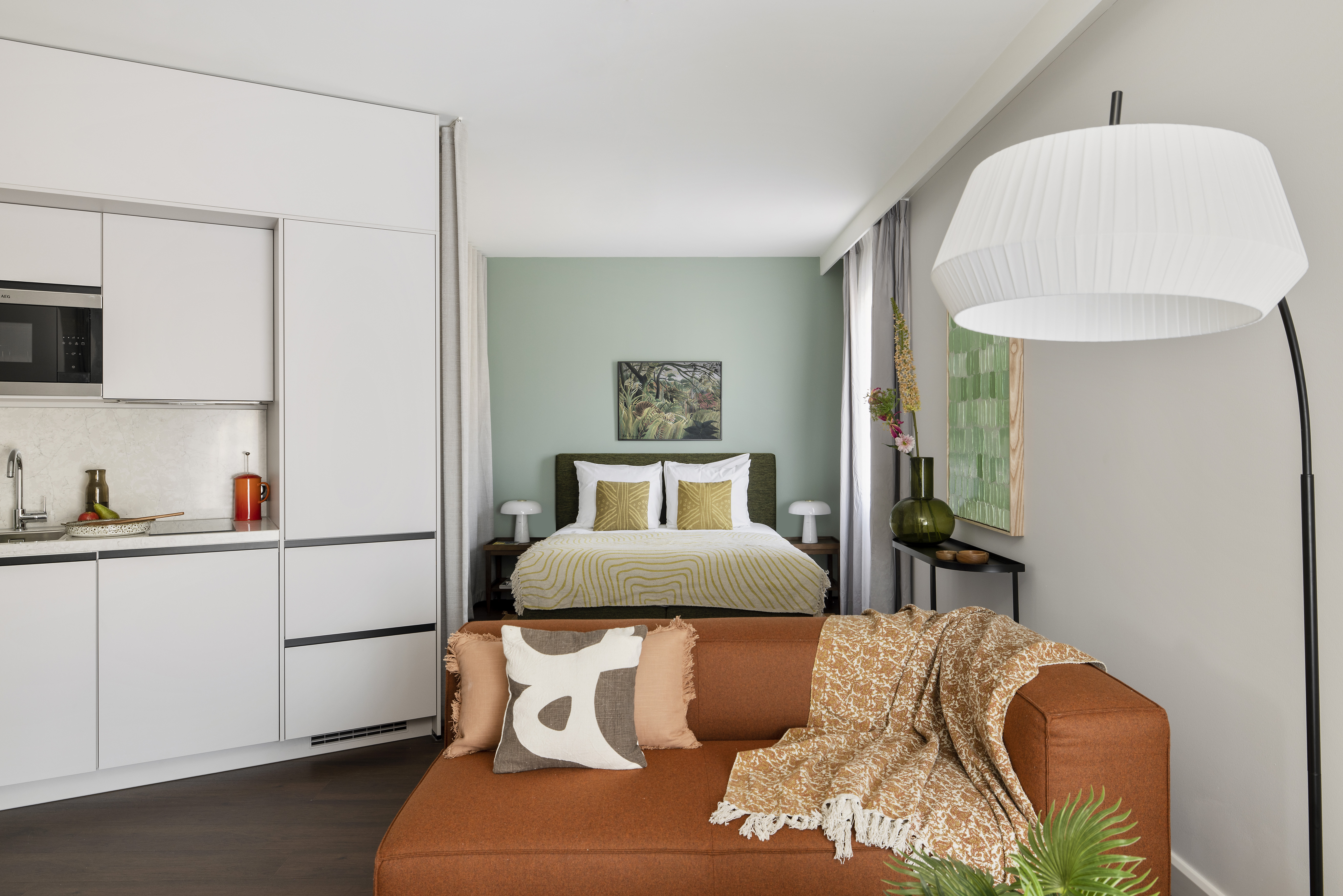 Large Studio Apartment at Cove Centrum — The Hague stay