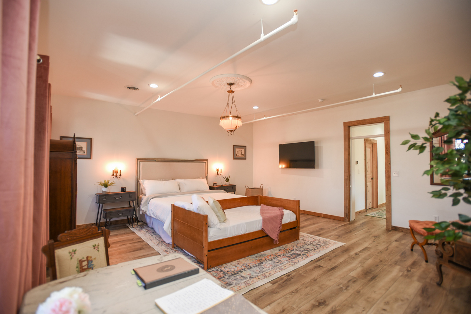 The Hassmer House Inn 1830s renovated suite Lofts for Rent in