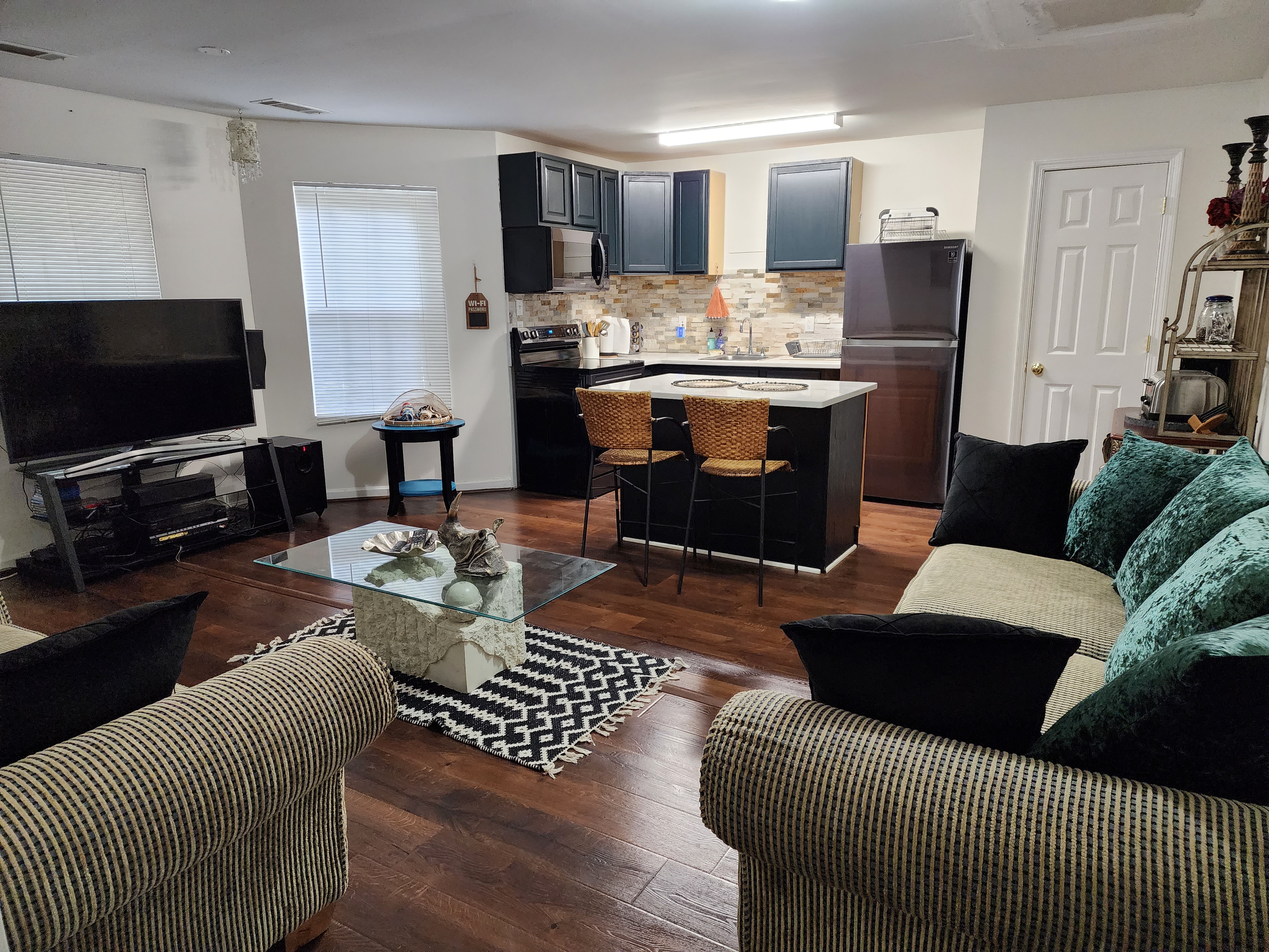 Private entry walk-in basement Independent Unit