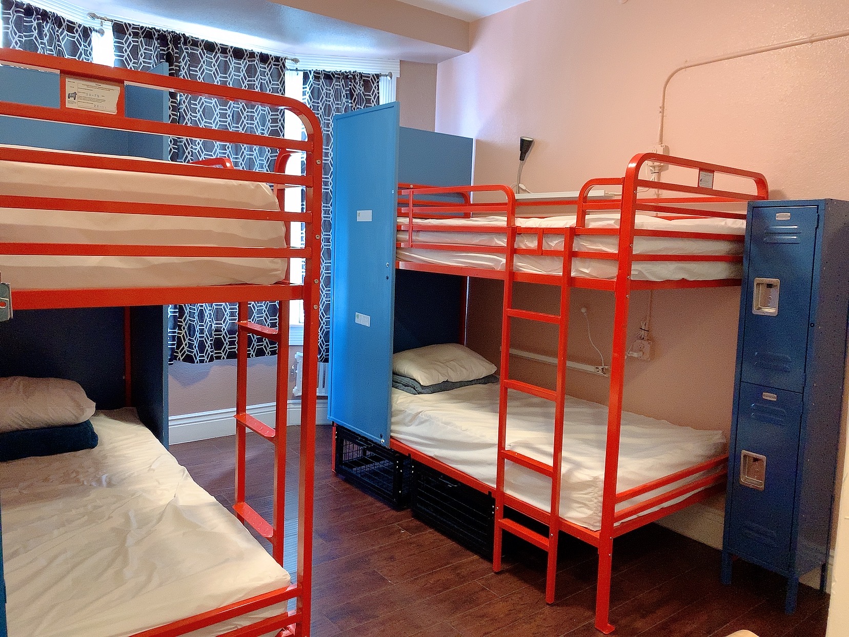 1 Bed In a Male Dorm w/Private Bath