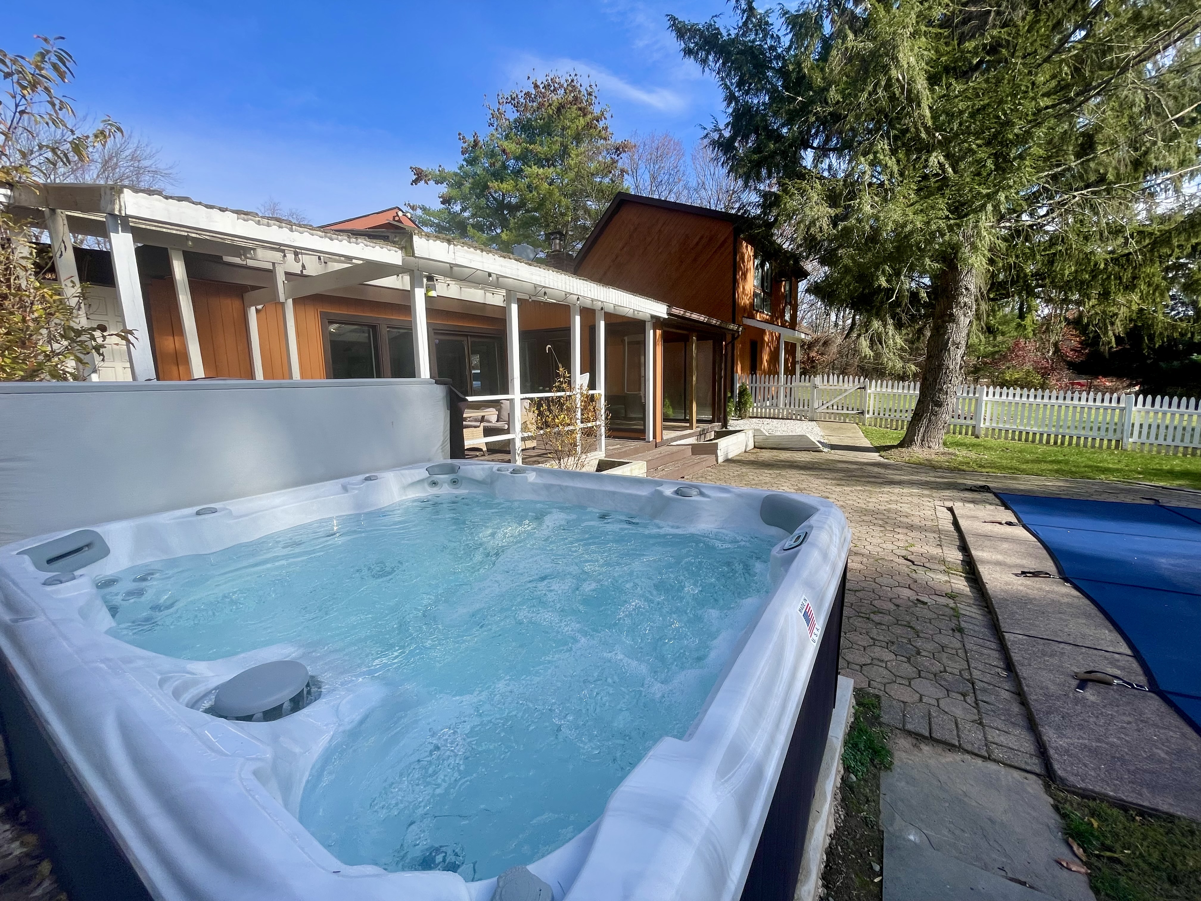 Private Pool + Hot Tub - Large Poconos Retreat! - Houses for Rent in Cresco, Pennsylvania, United States - Airbnb