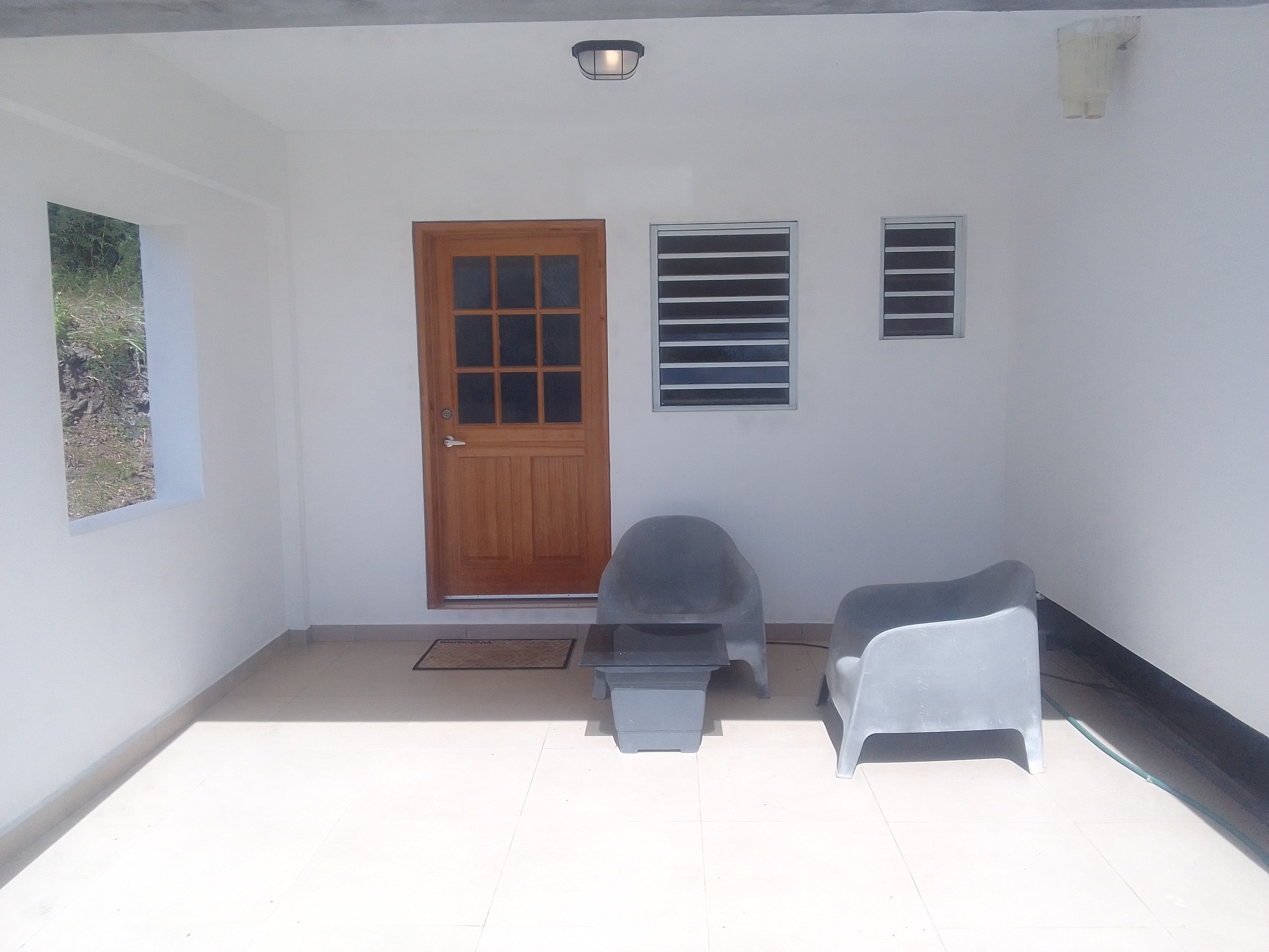 New Studio Surrounded by Island Greenery