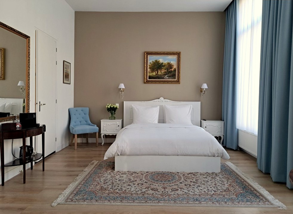 Light Travelin,Private Accommodation Near Van Gogh