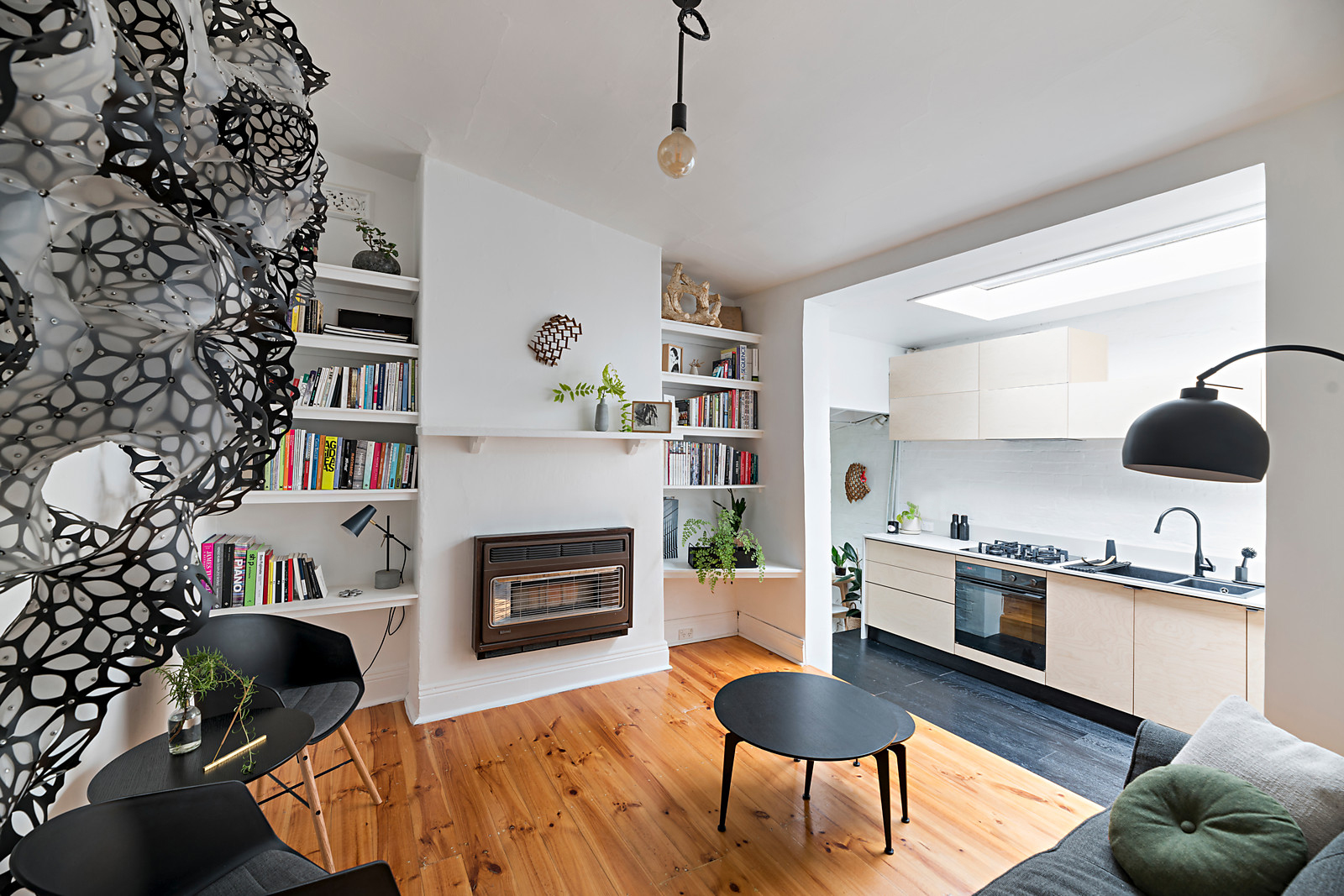 Cheerful 2-bedroom house in Carlton North